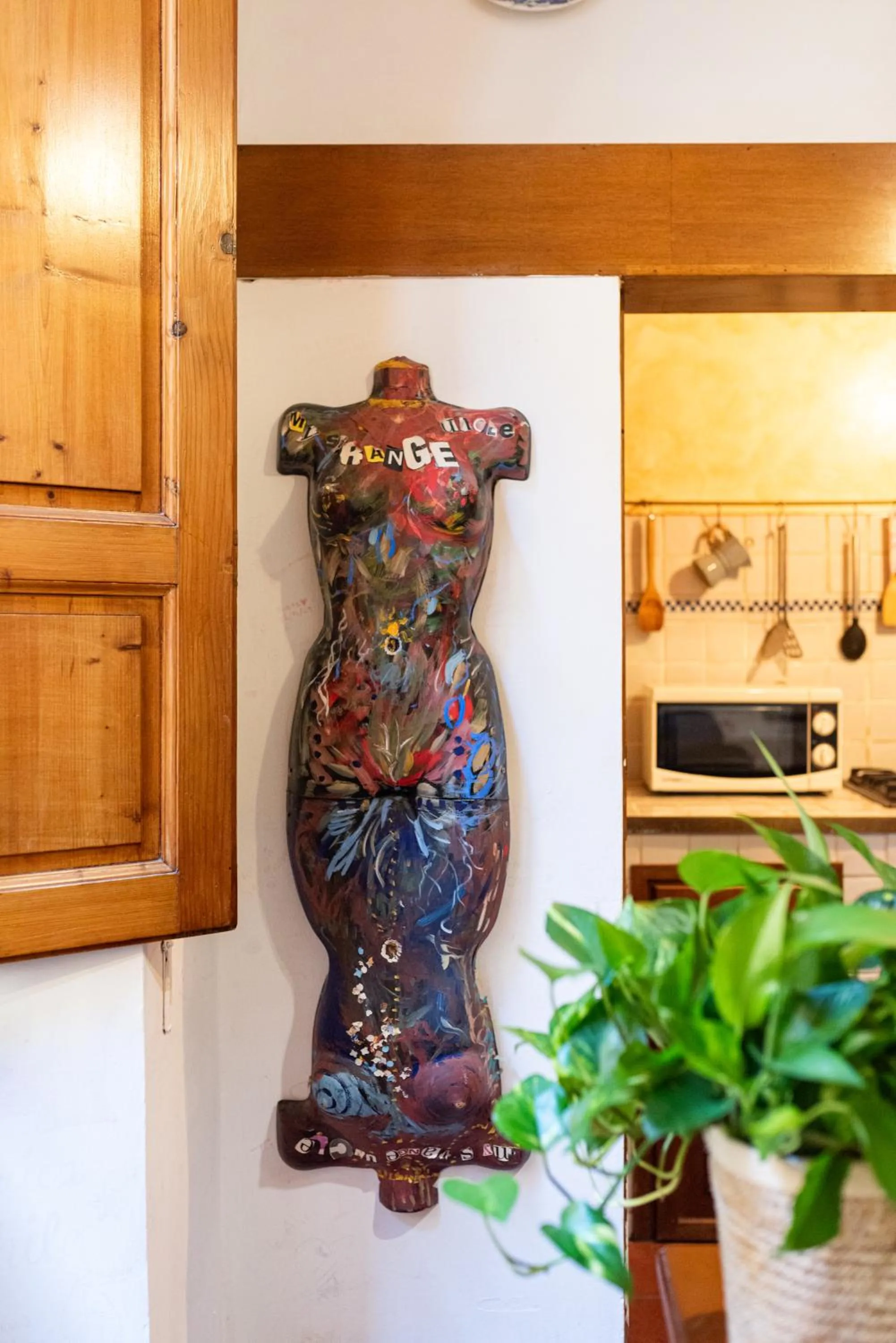 Kitchen or kitchenette in Strange Uncle B&B