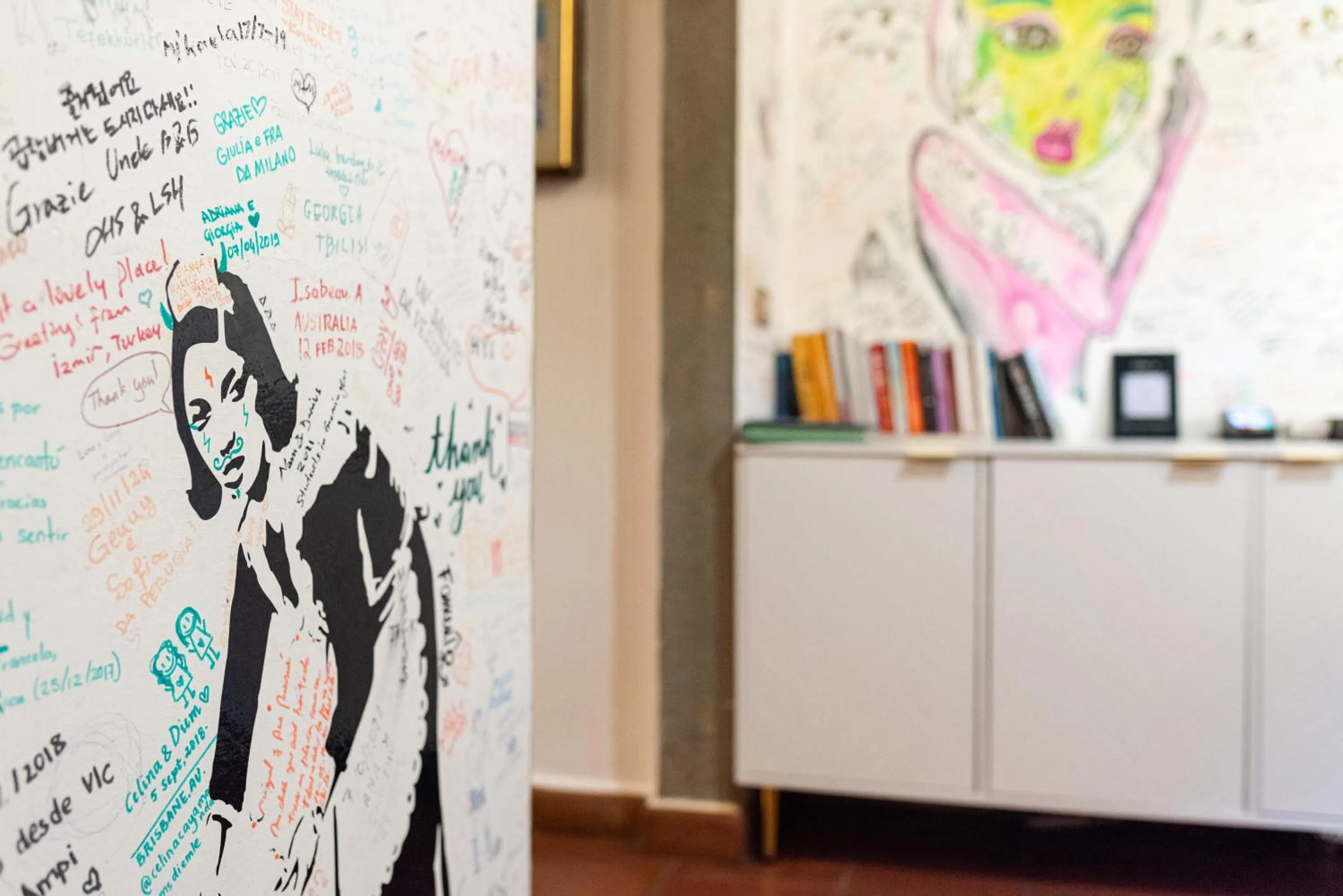 Kitchen or kitchenette in Strange Uncle B&B