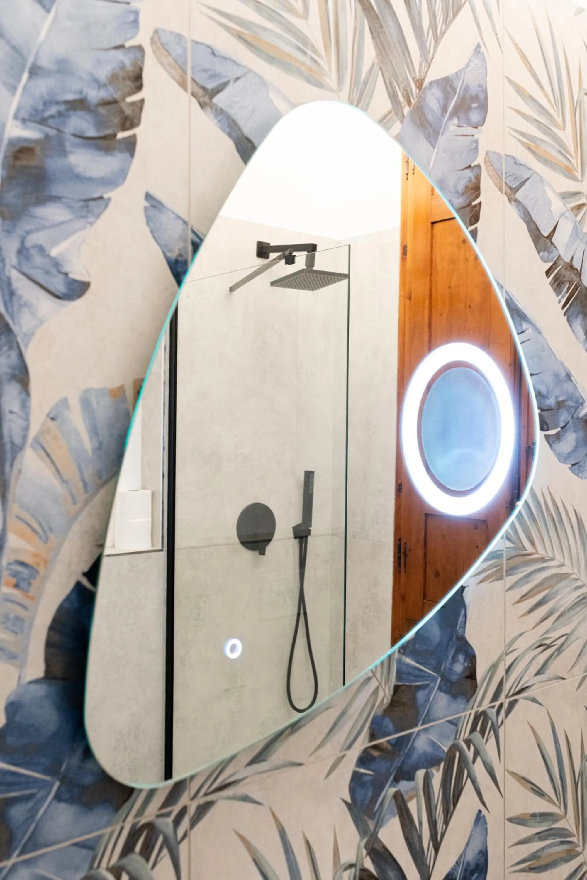 furniture in Strange Uncle B&B