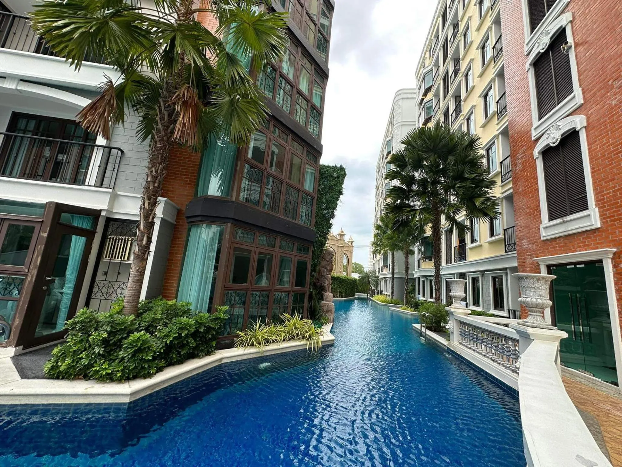 España Condo Resort Pattaya