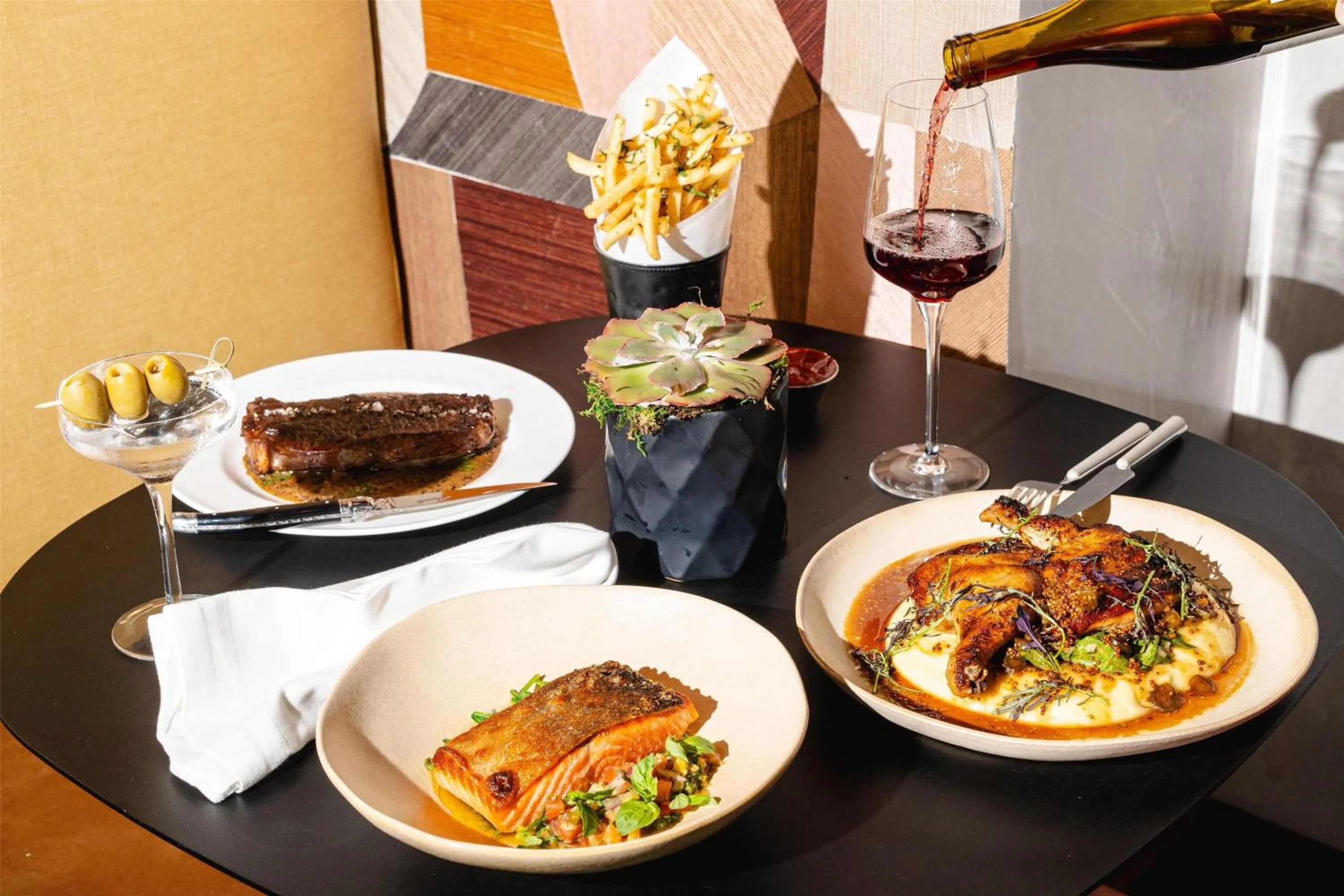 Restaurant/places to eat in Thompson Houston, by Hyatt