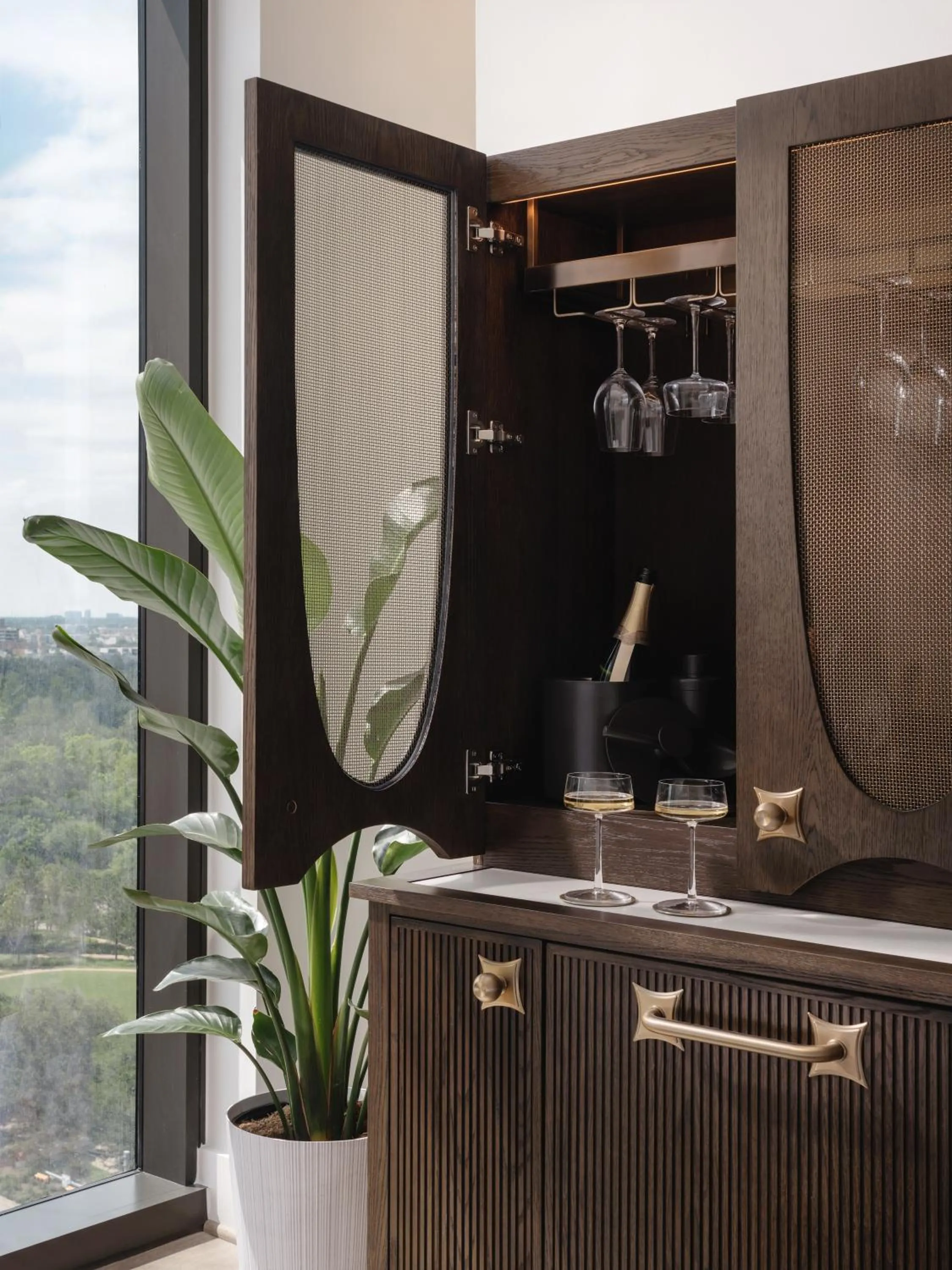 oven in Thompson Houston, by Hyatt