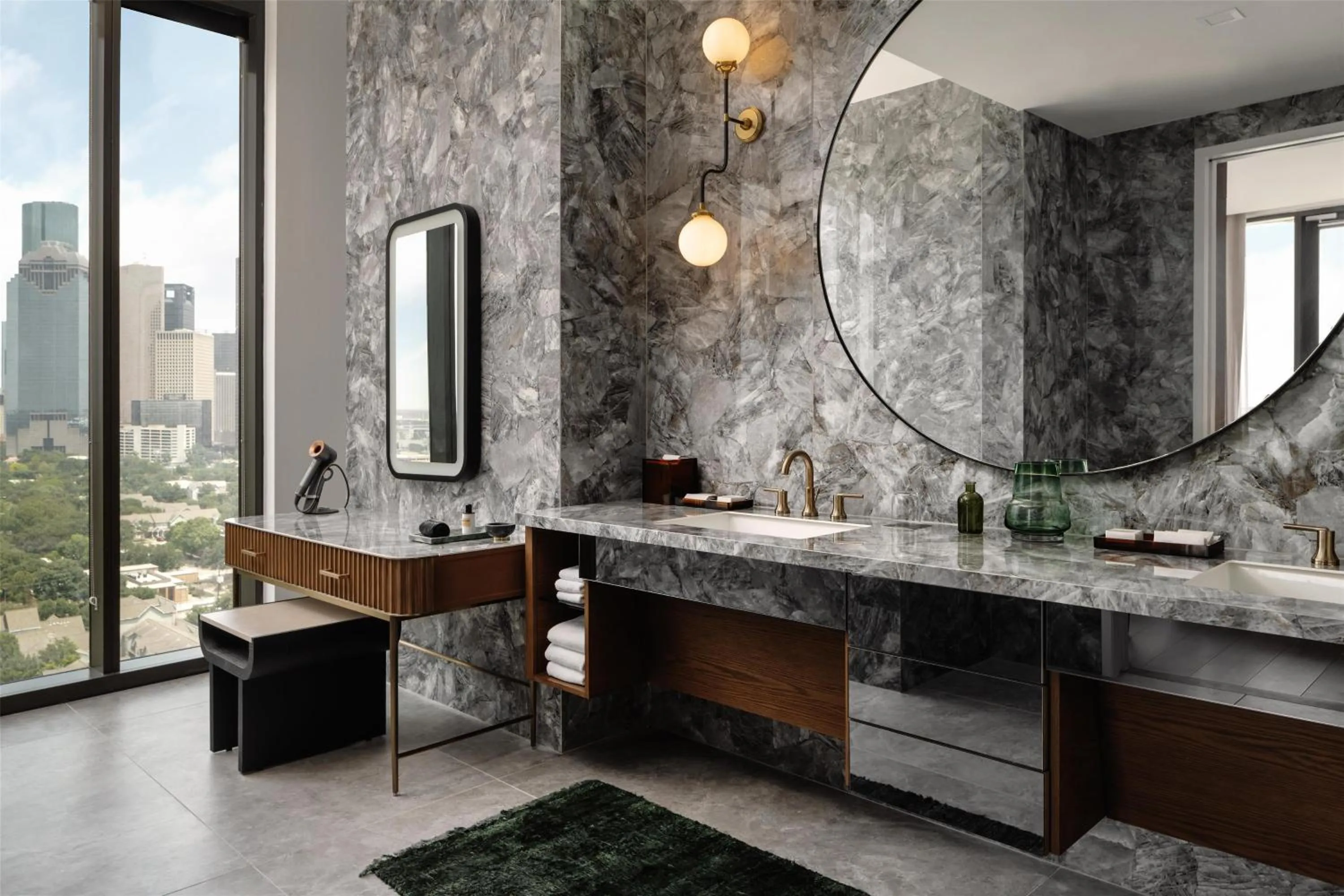 Photo of the whole room in Thompson Houston, by Hyatt