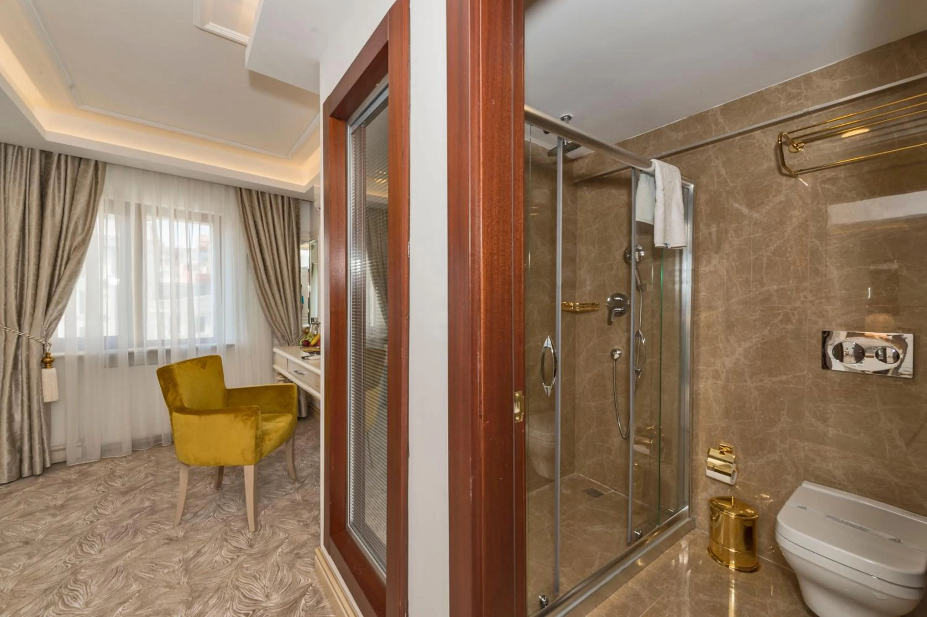 Bathroom in Escardın hotel