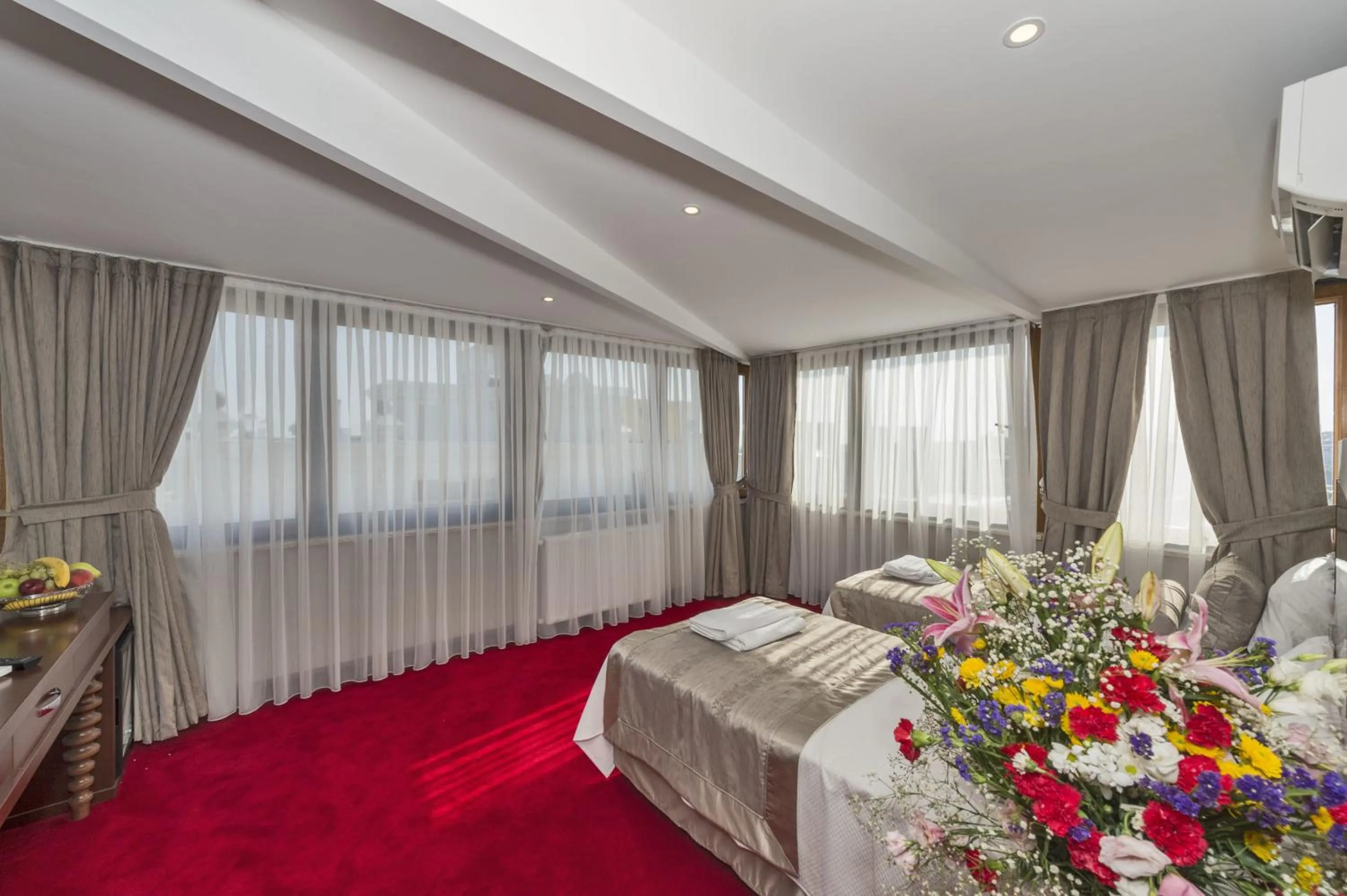 Photo of the whole room, Bed in Escardın hotel