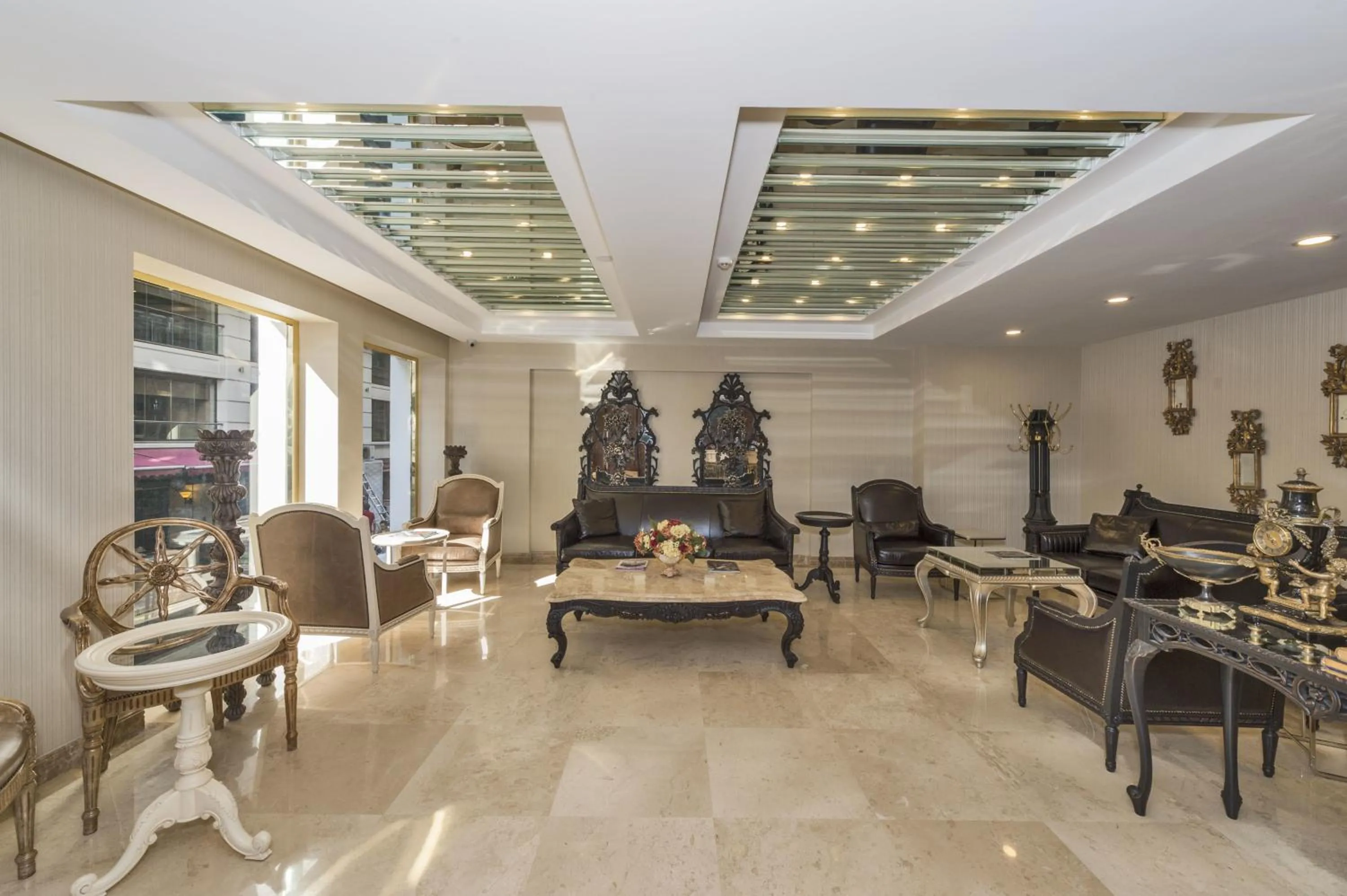 Lobby or reception in Escardın hotel