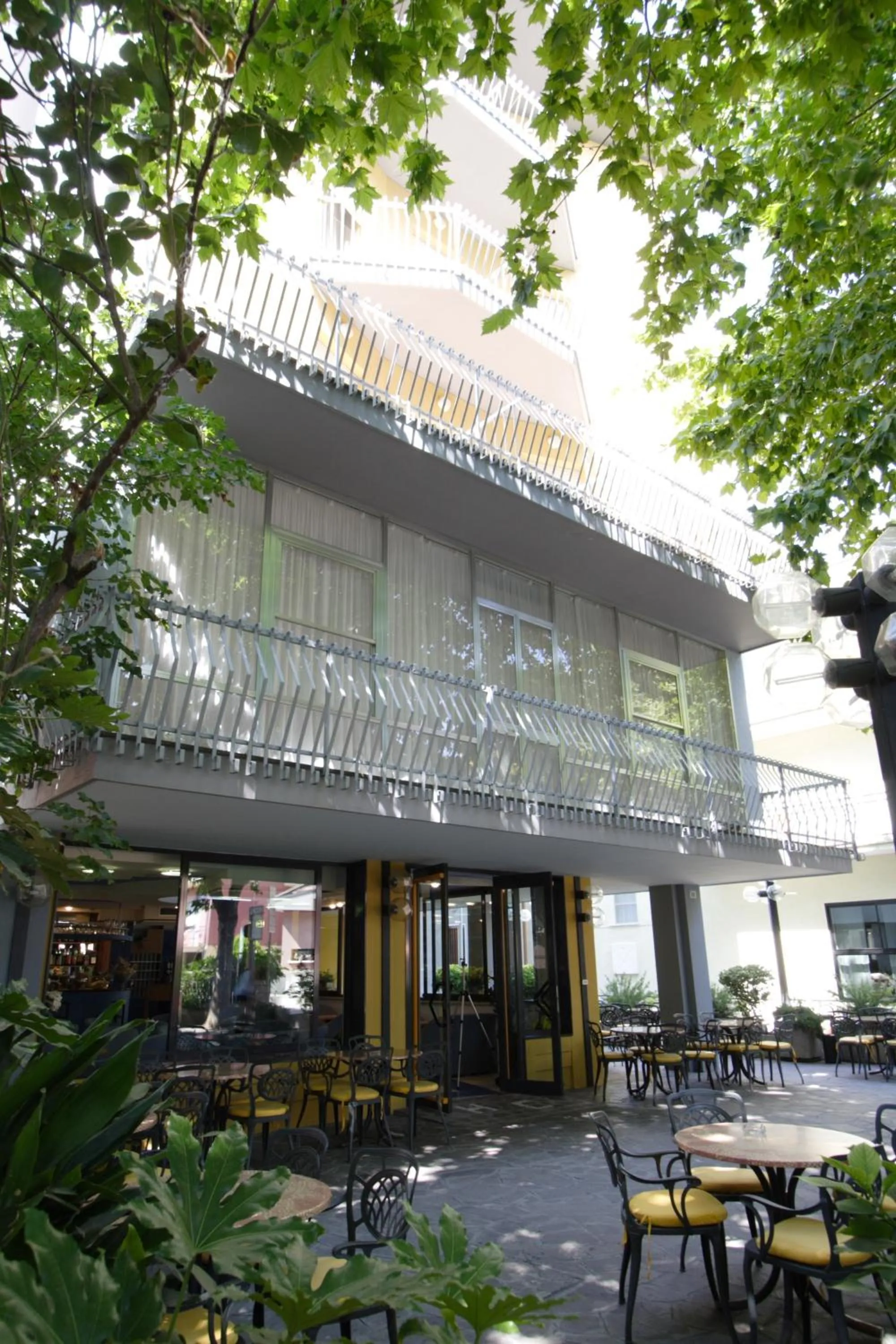 Facade/entrance in Hotel Condor