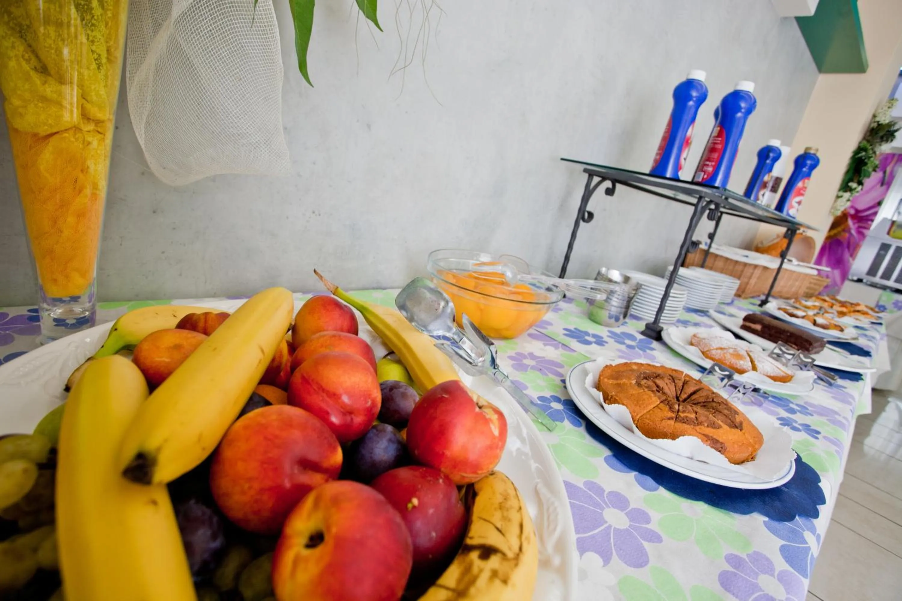 Food and drinks in Hotel Condor