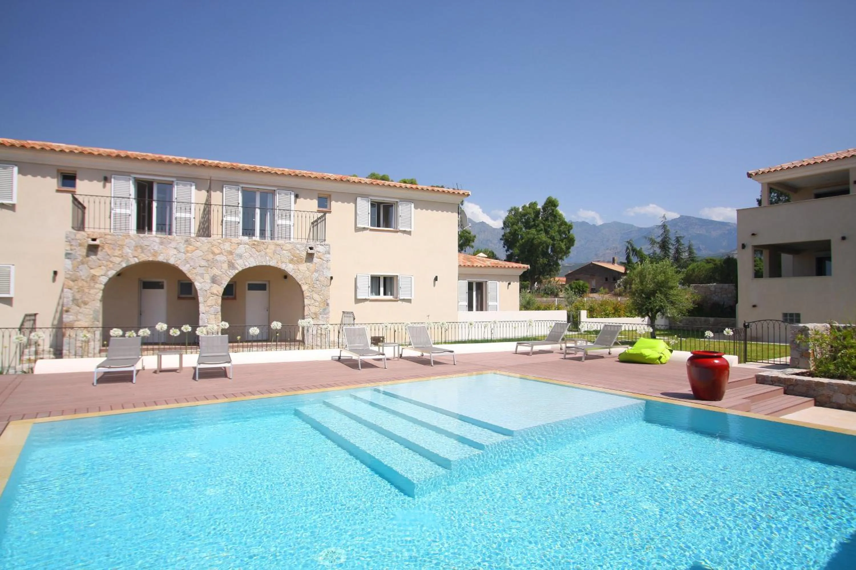 Facade/entrance in Residence Catherine