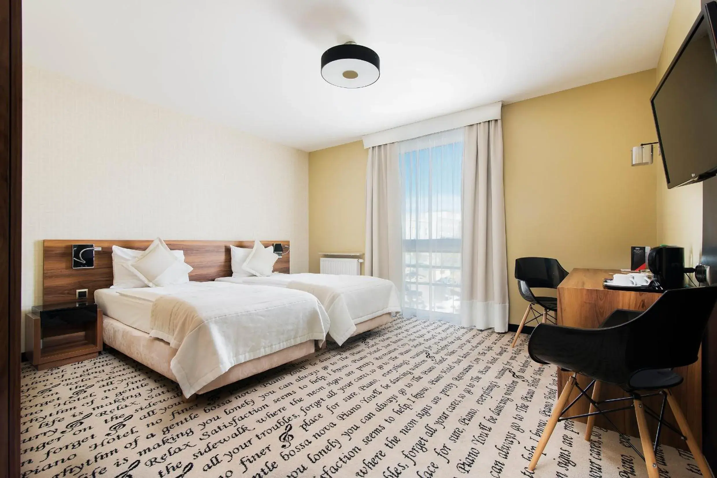 Twin Room in Hotel Piano Twin Room in Hotel Piano