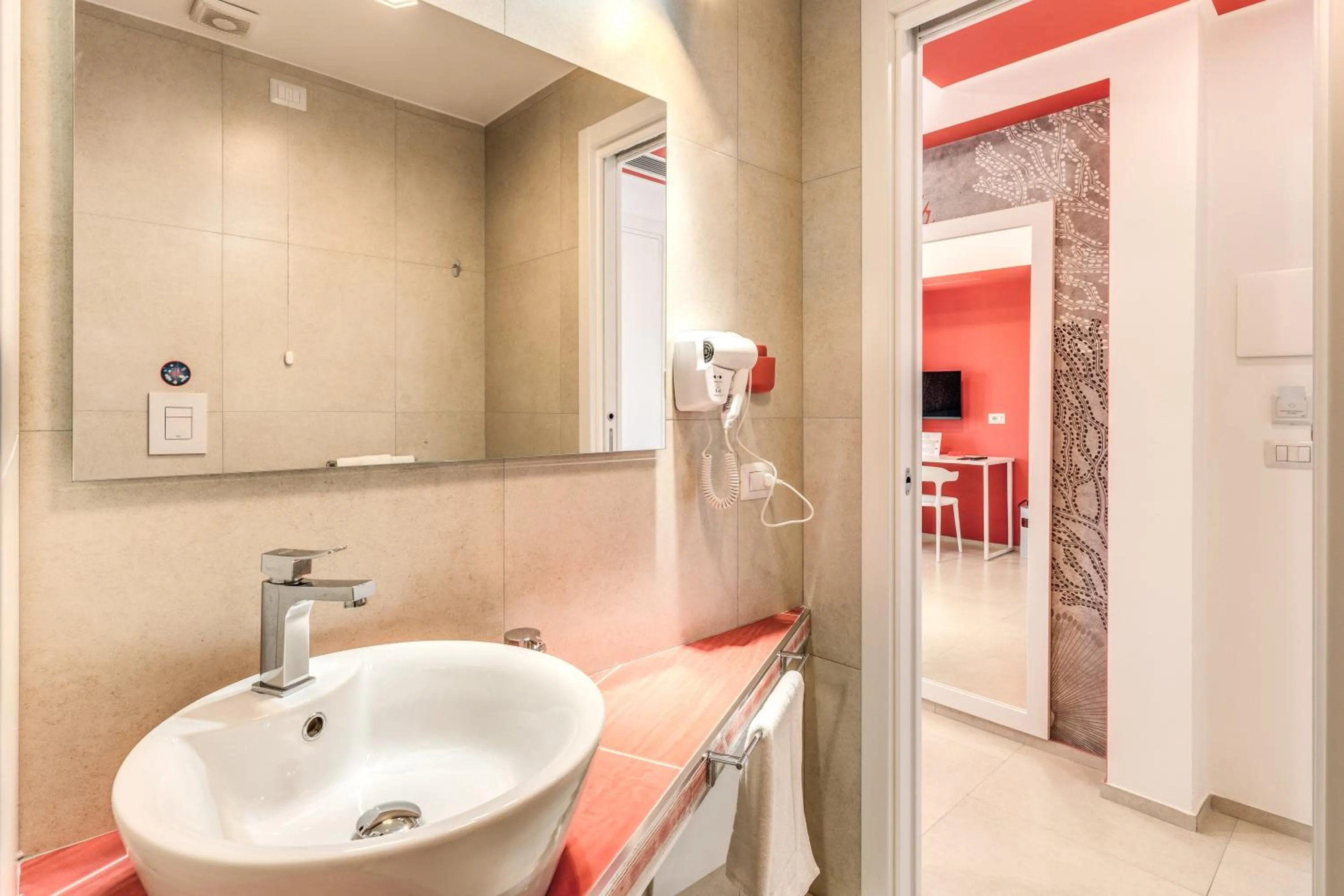 Bathroom in National Square Napoli