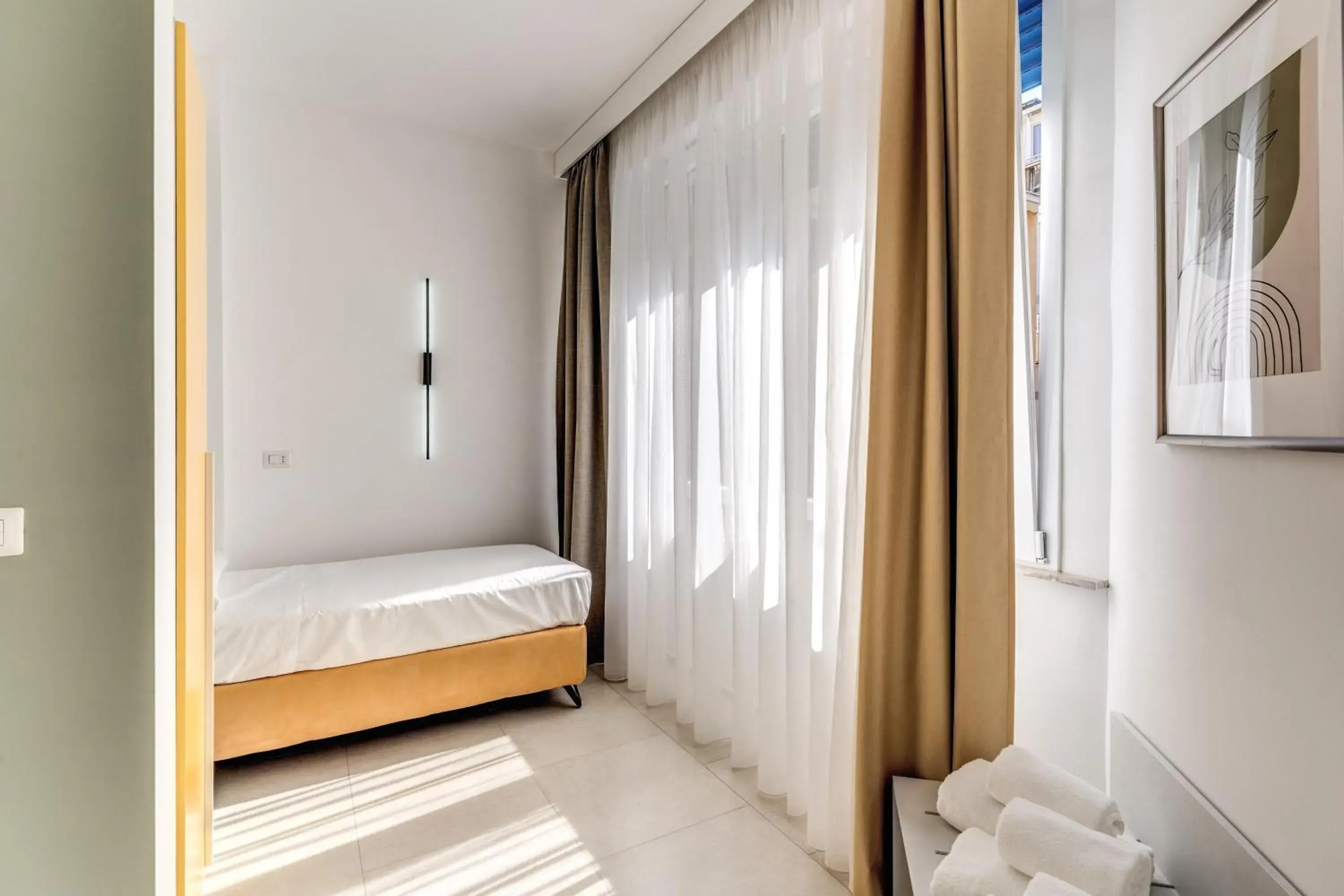 Classic Triple Room in National Square Napoli Classic Triple Room in National Square Napoli