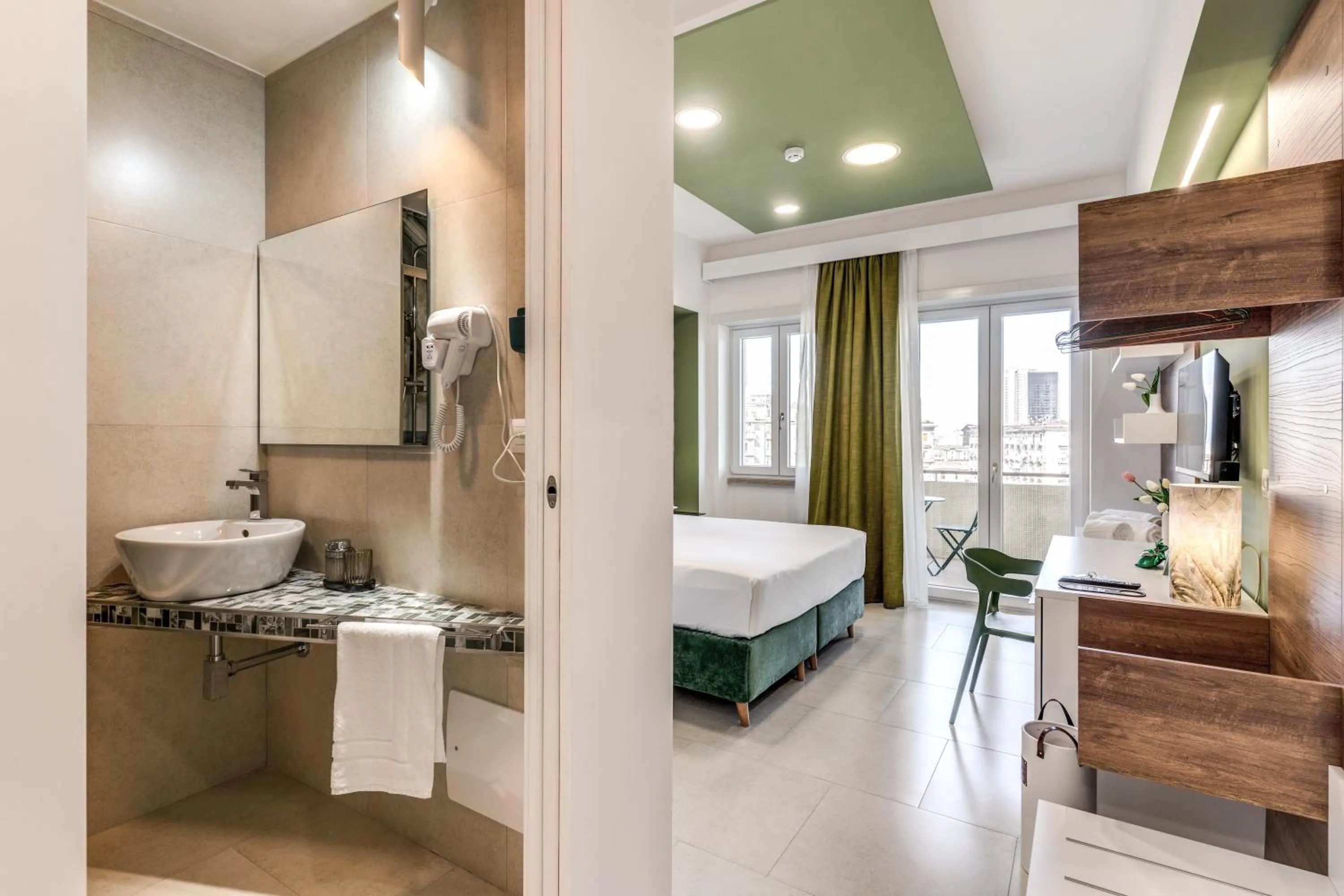 Bedroom, Bed in National Square Napoli