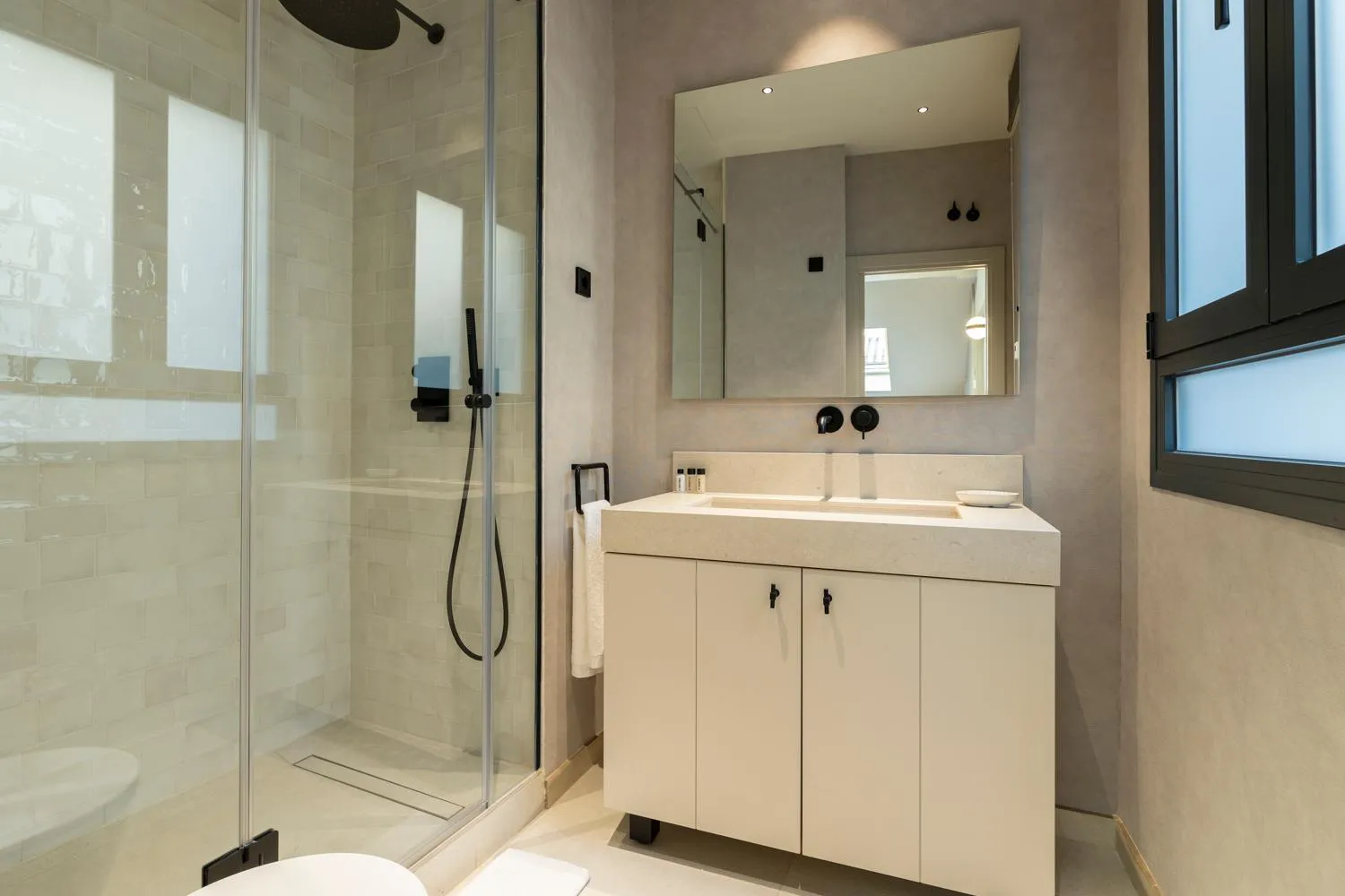 Shower in Rio by Wynwood House