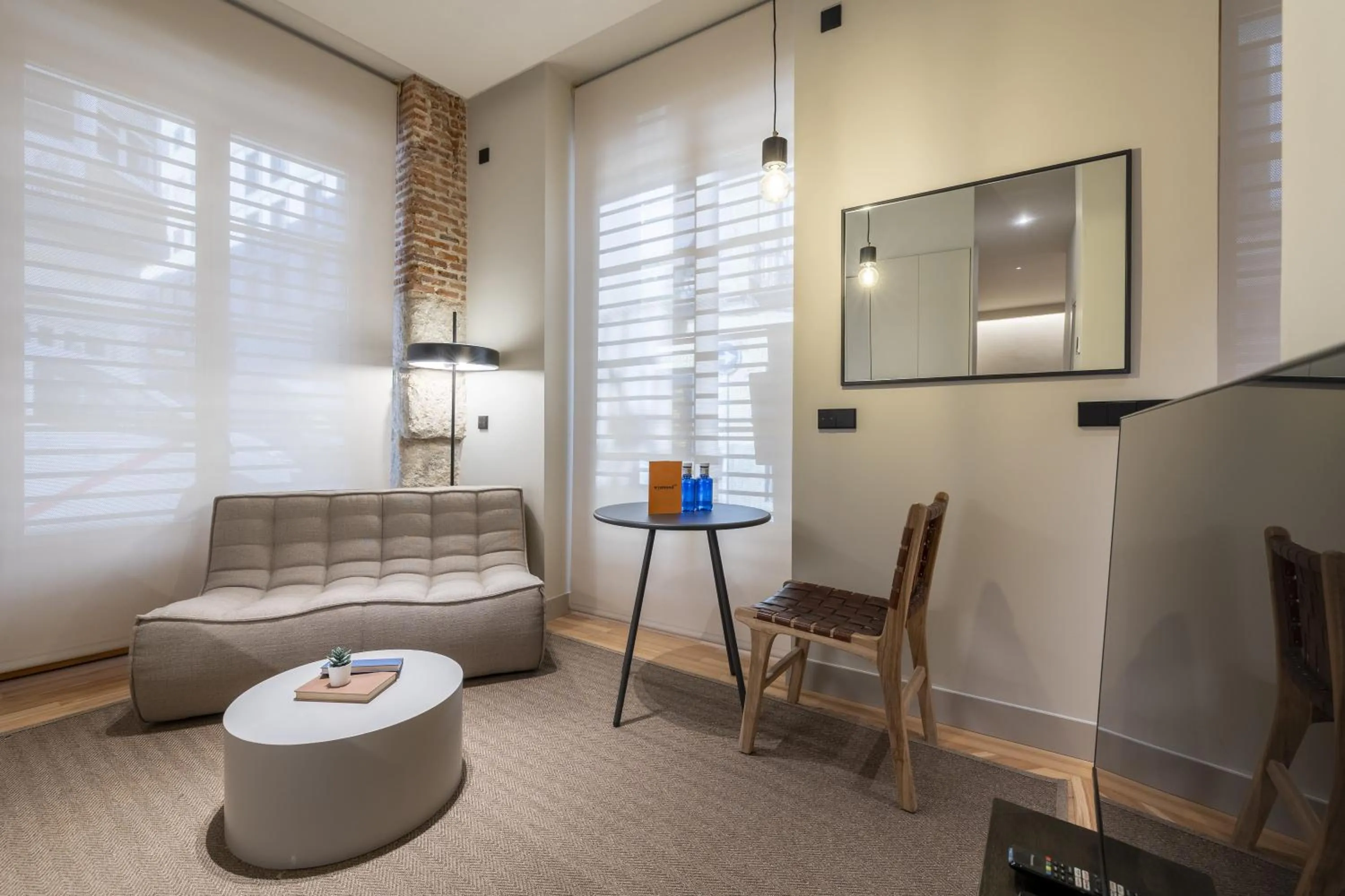 TV and multimedia in Rio by Wynwood House