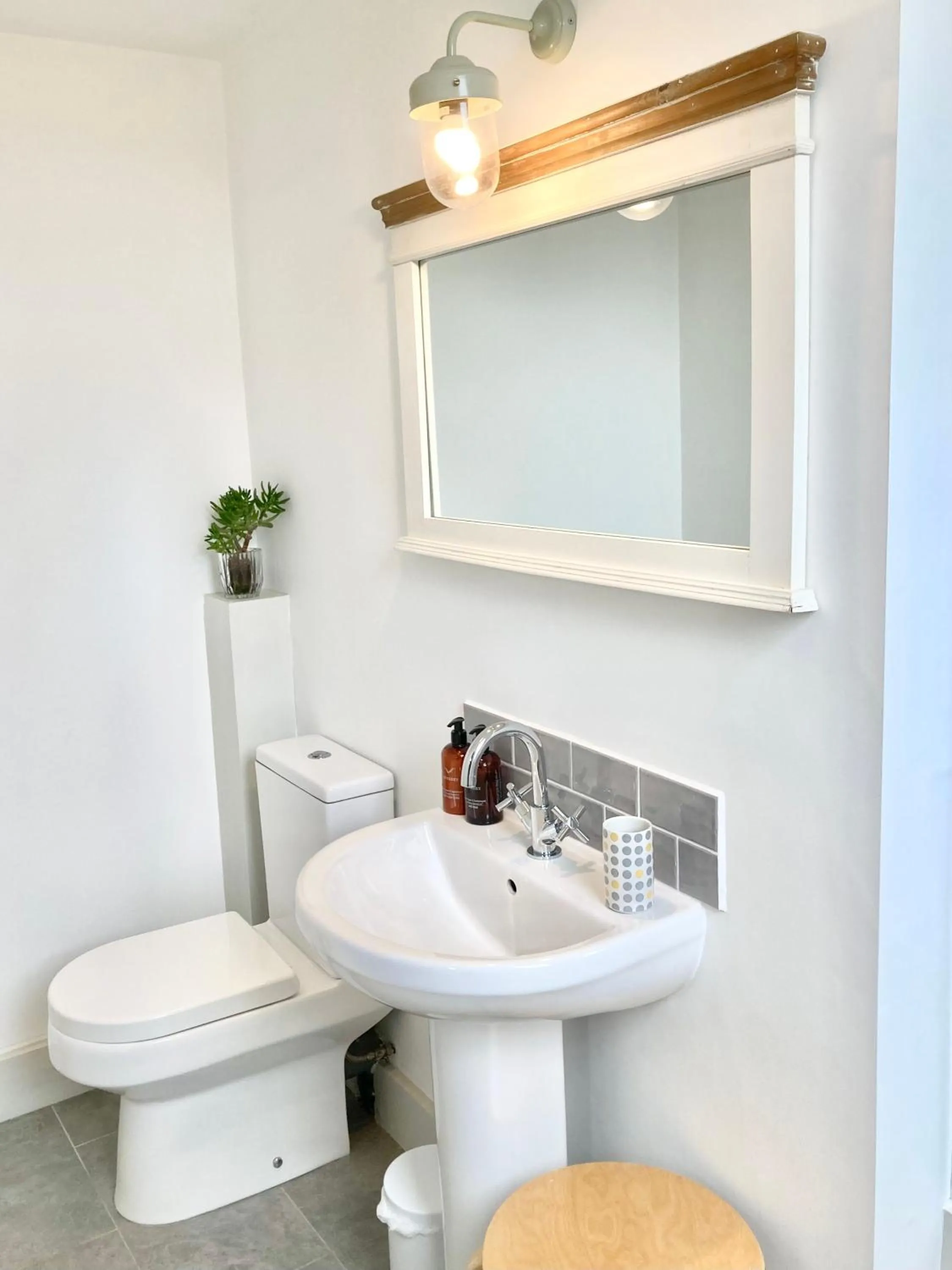 Bathroom in Westbury Cross House Bed & Breakfast