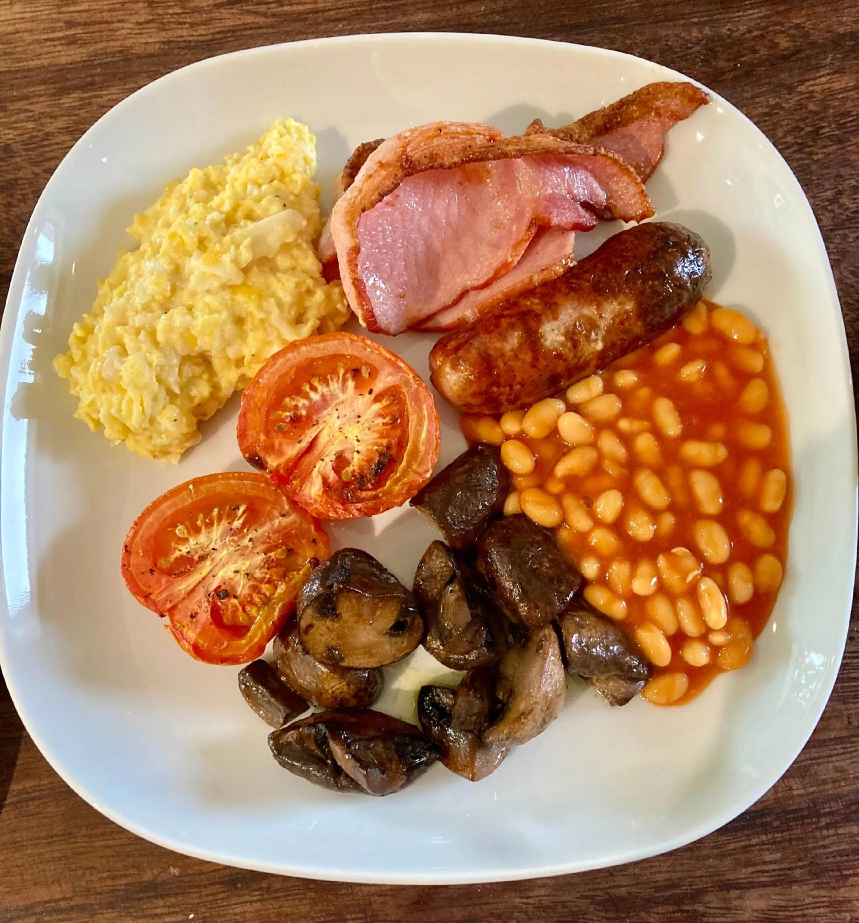 Breakfast in Westbury Cross House Bed & Breakfast