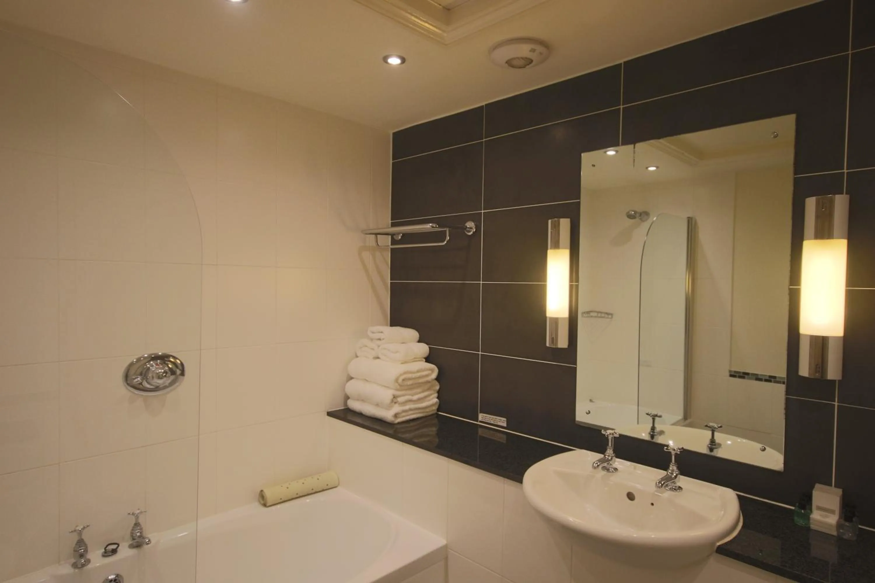 Bathroom in The Malvern Hills Hotel