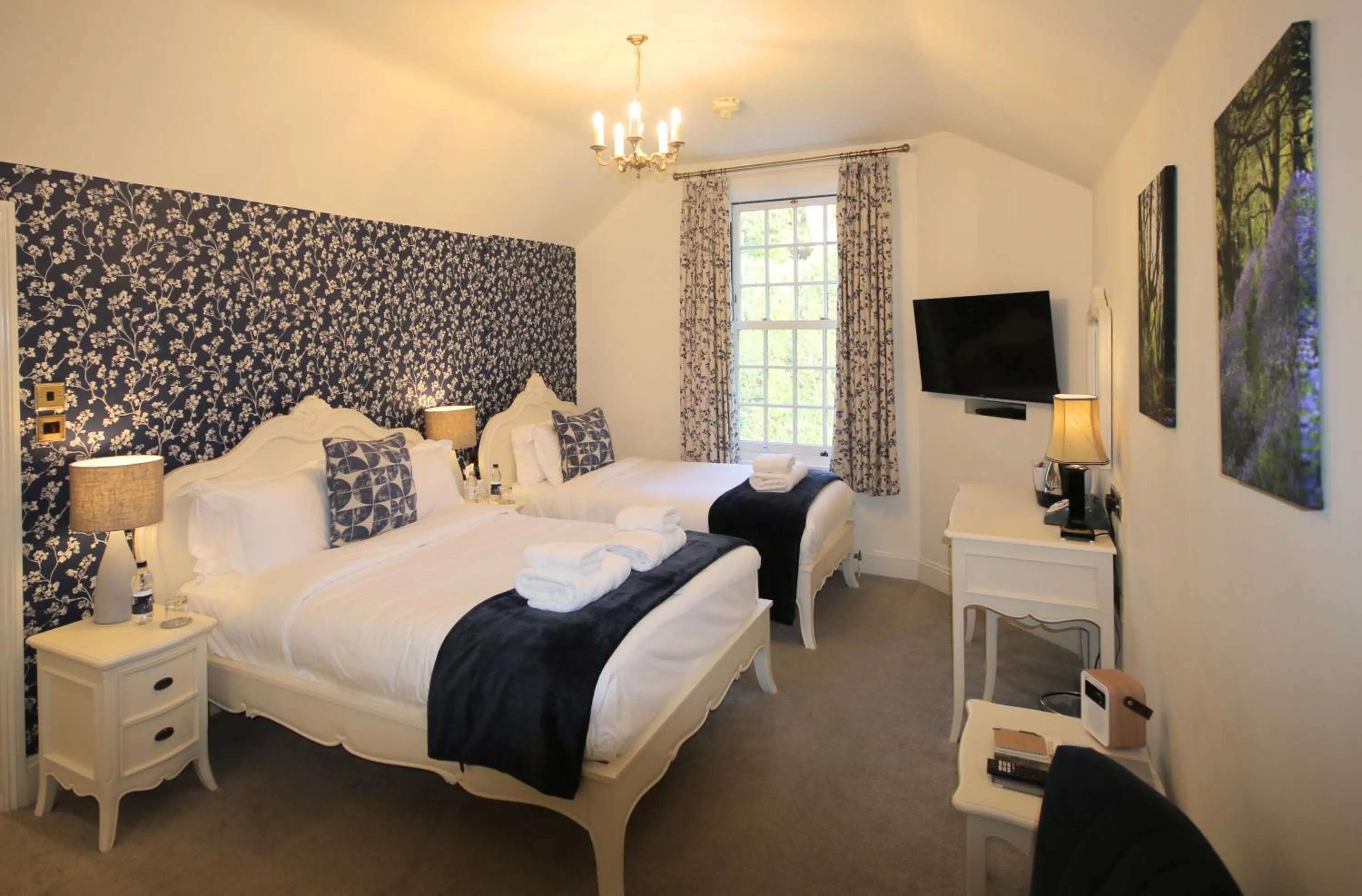 Bedroom, Bed in The Malvern Hills Hotel