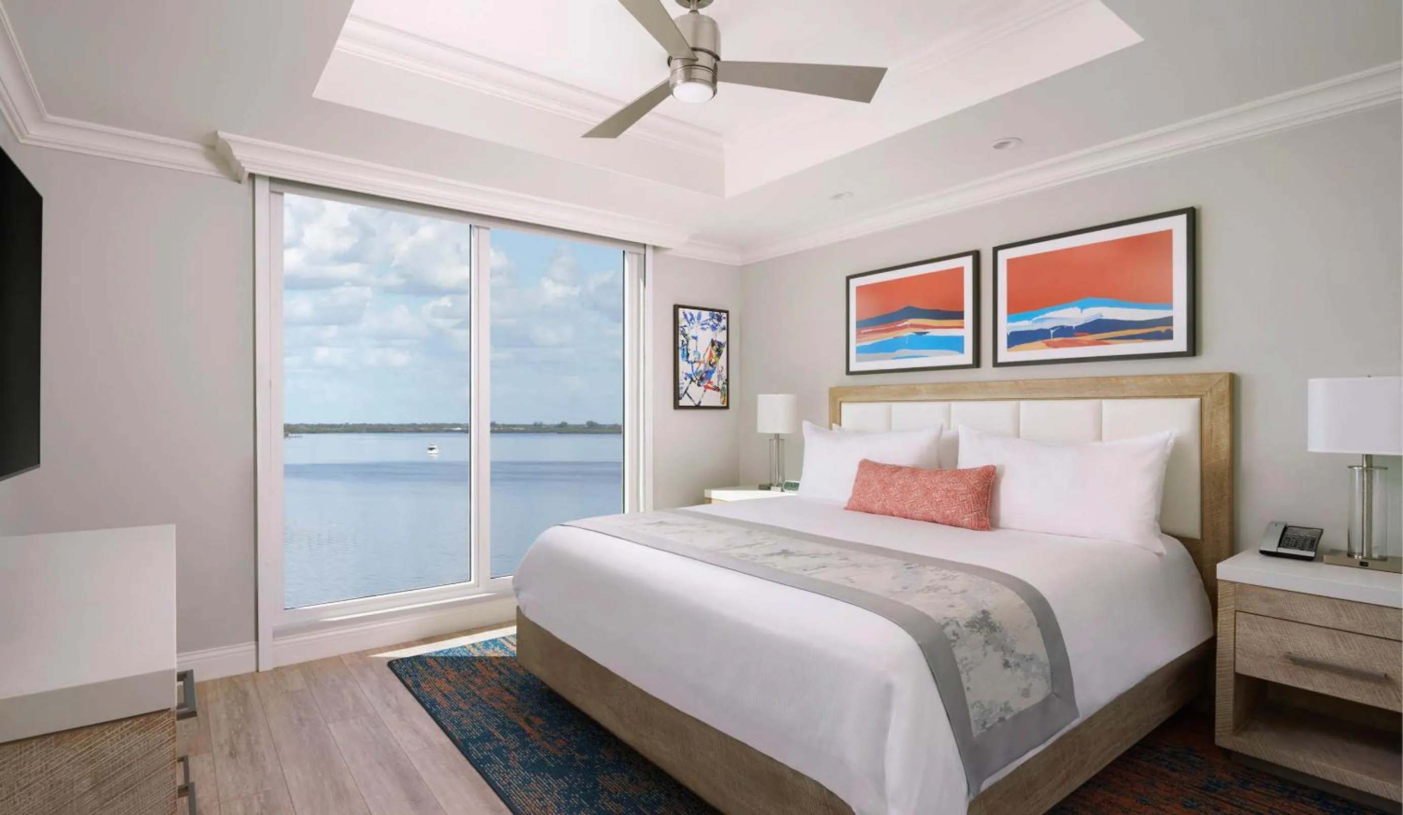 Bed in Sunseeker Resort Florida Gulf Coast, Curio Collection Hilton