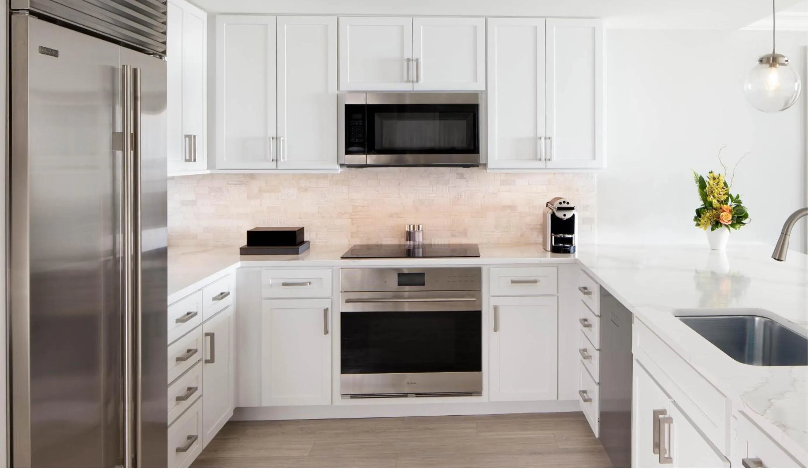 Kitchen or kitchenette in Sunseeker Resort Florida Gulf Coast, Curio Collection Hilton