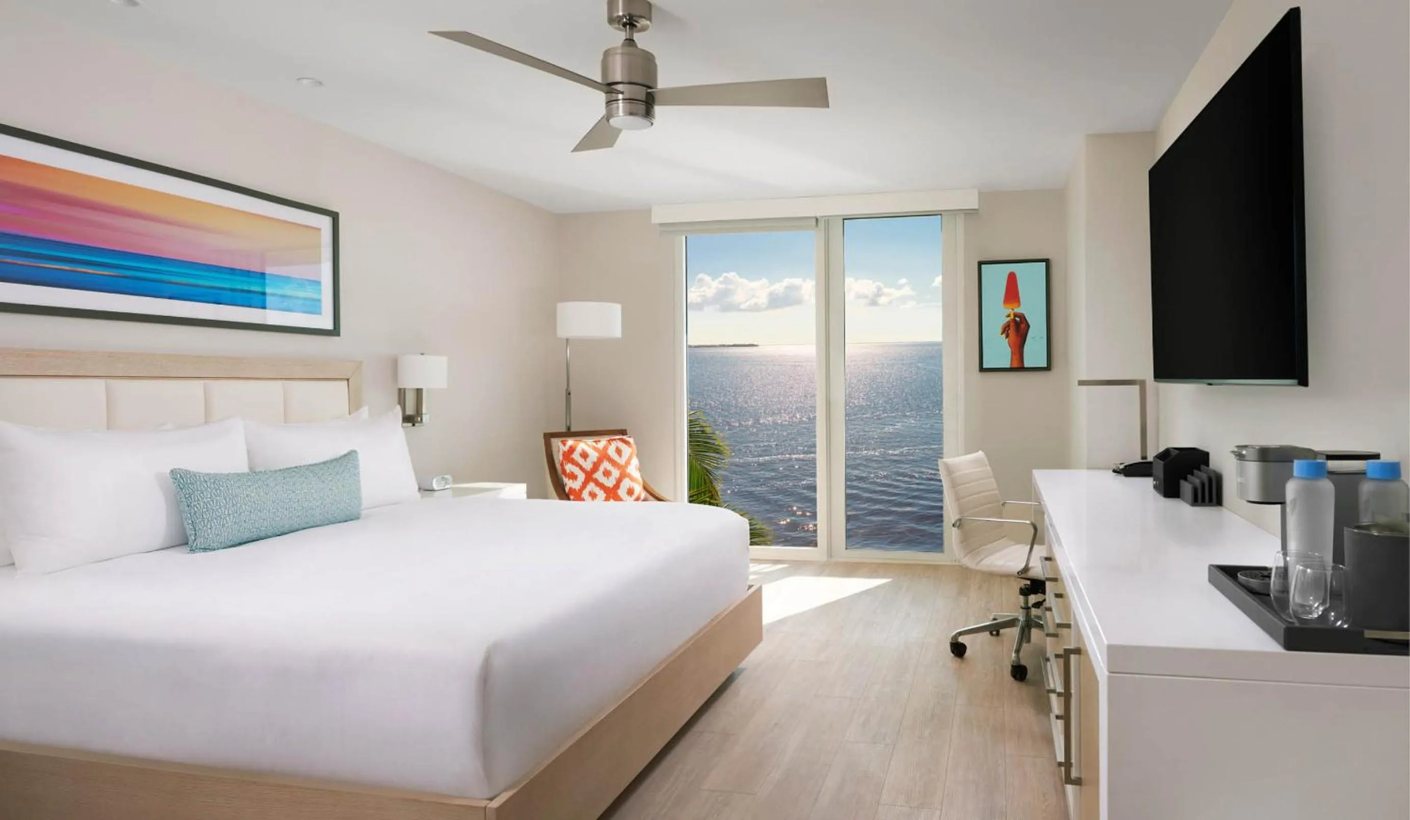 Bed in Sunseeker Resort Florida Gulf Coast, Curio Collection Hilton