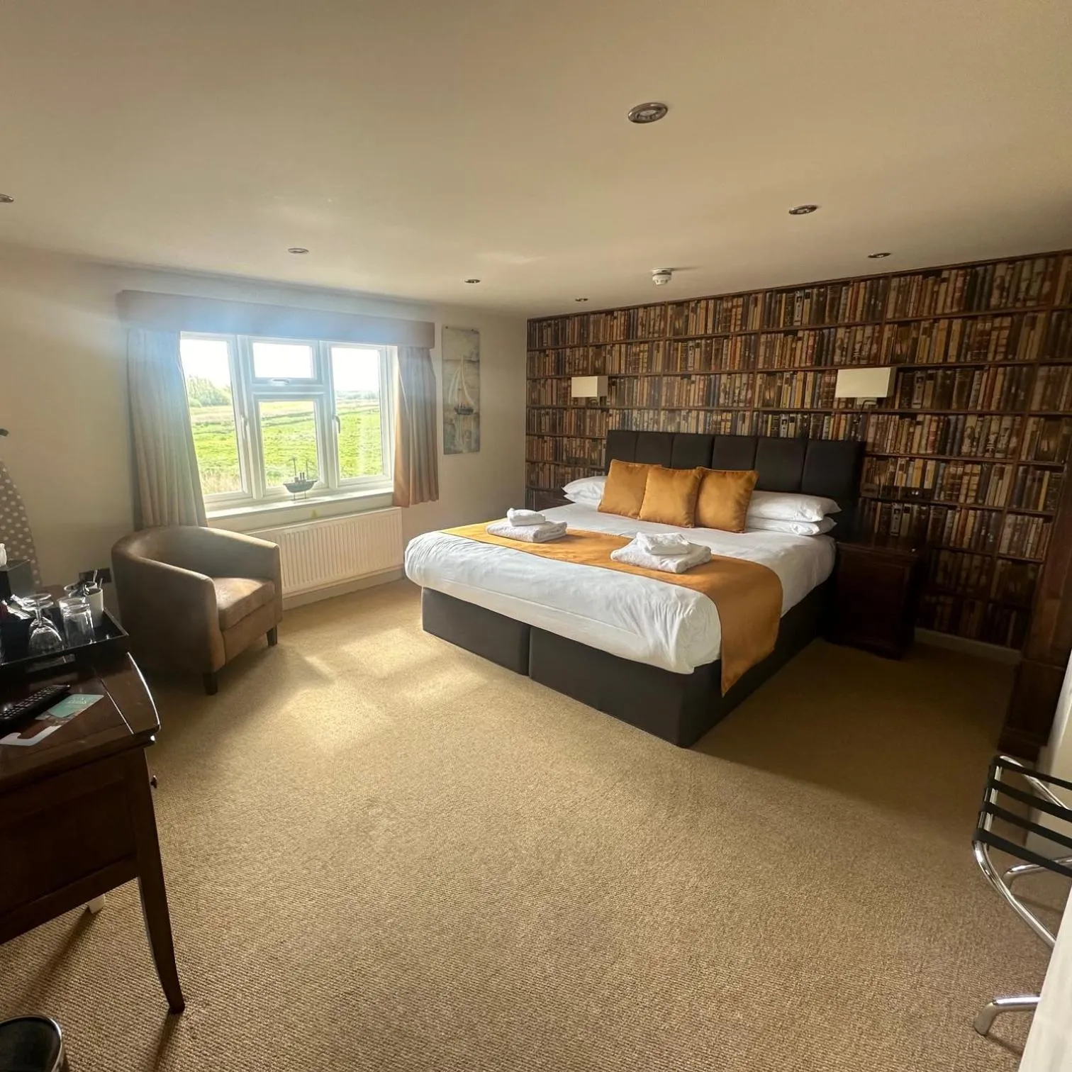 Bedroom, Bed in Waveney Inn & Hotel