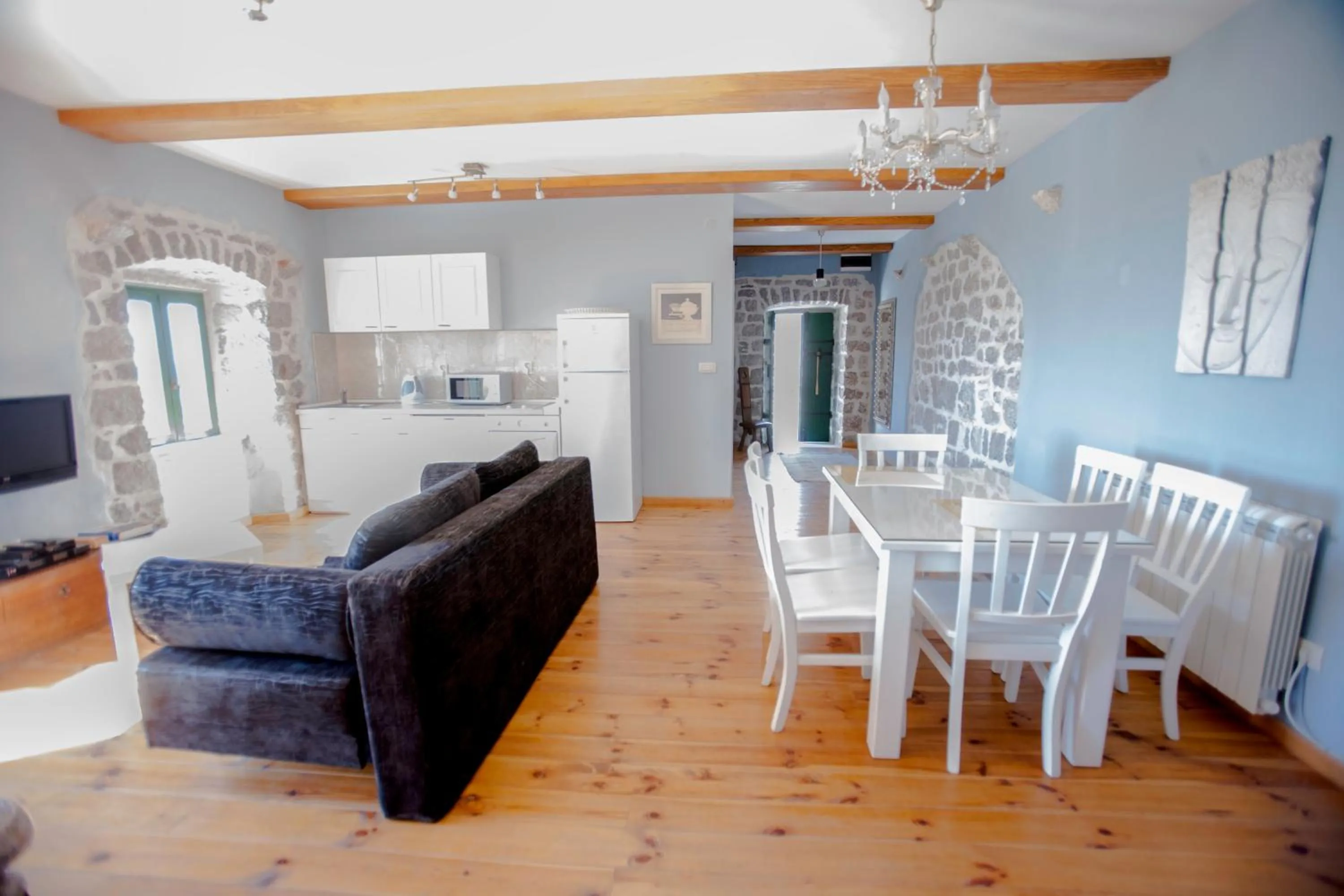 TV and multimedia in Klinci Village Resort