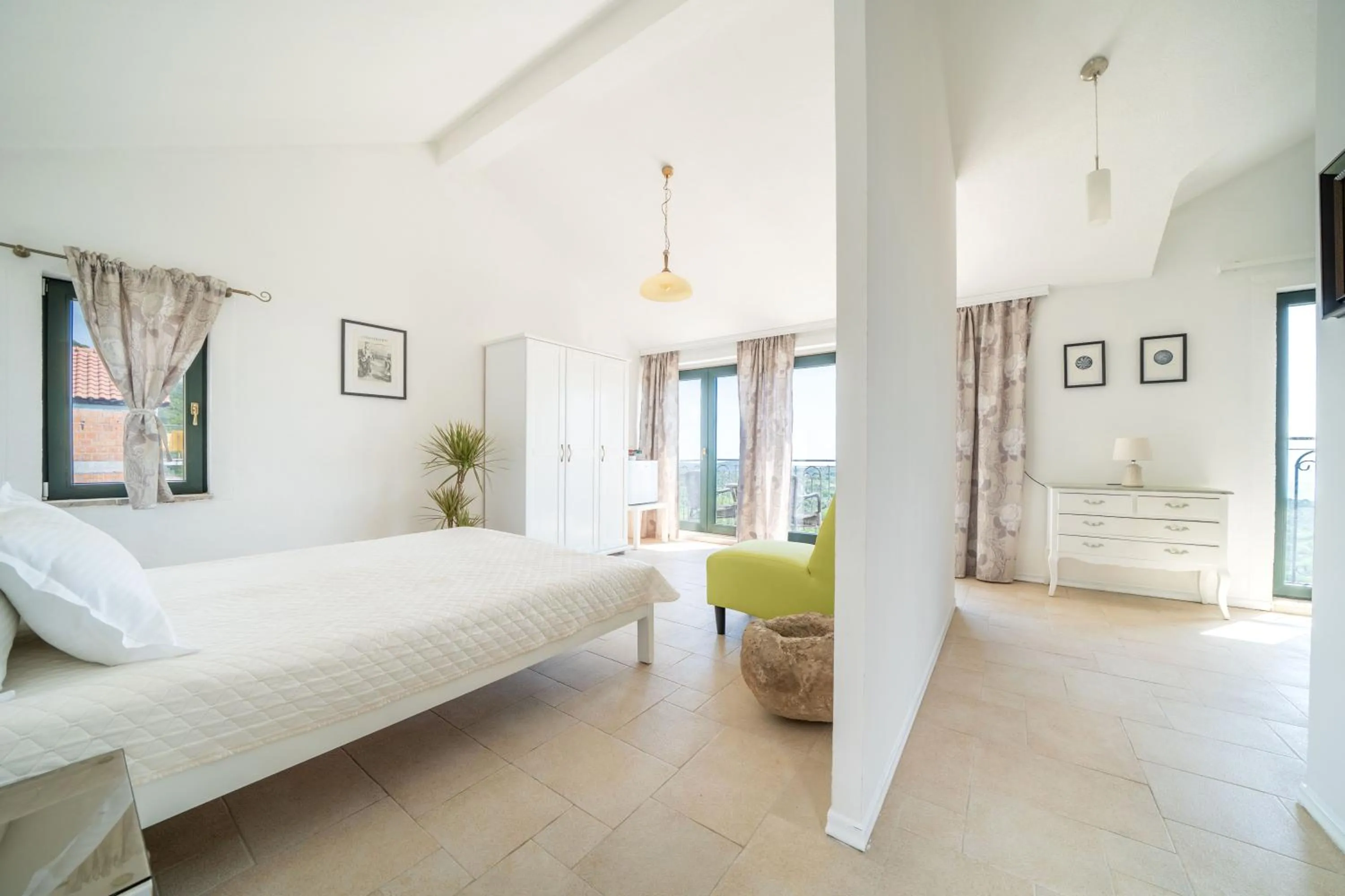 Photo of the whole room, Bed in Klinci Village Resort