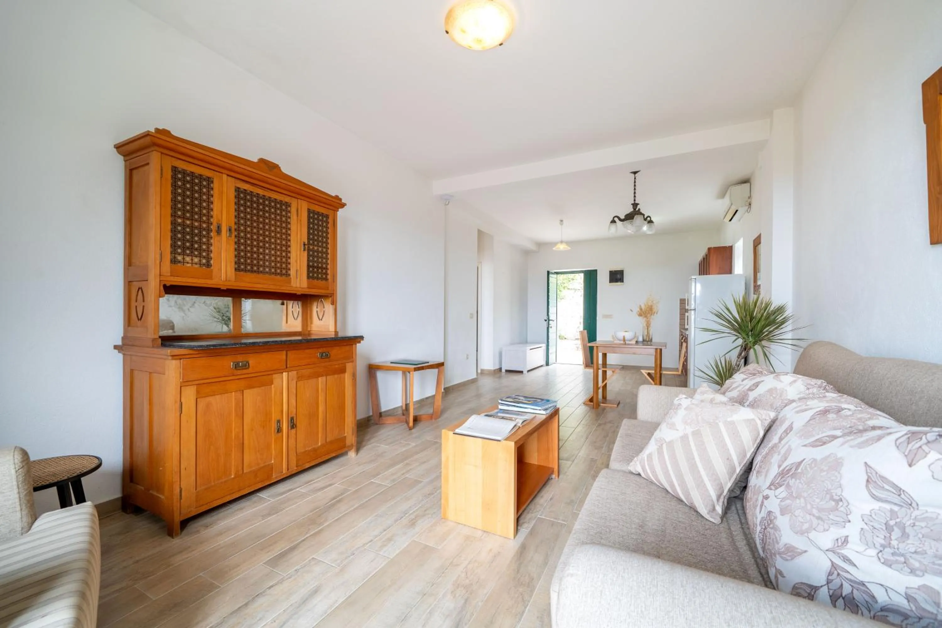 Kitchen or kitchenette, Bed in Klinci Village Resort