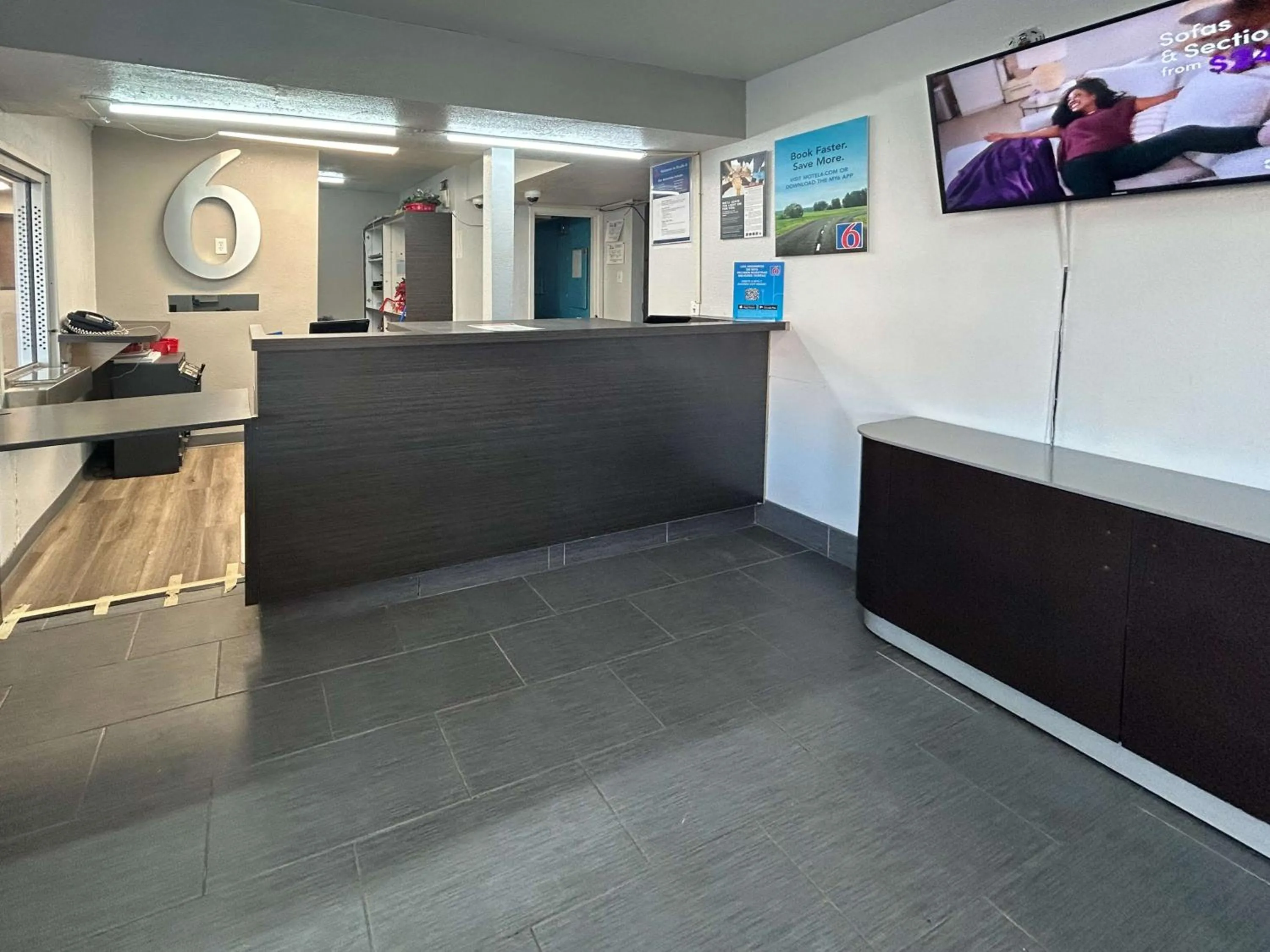 Lobby or reception in Studio 6 Lubbock, TX