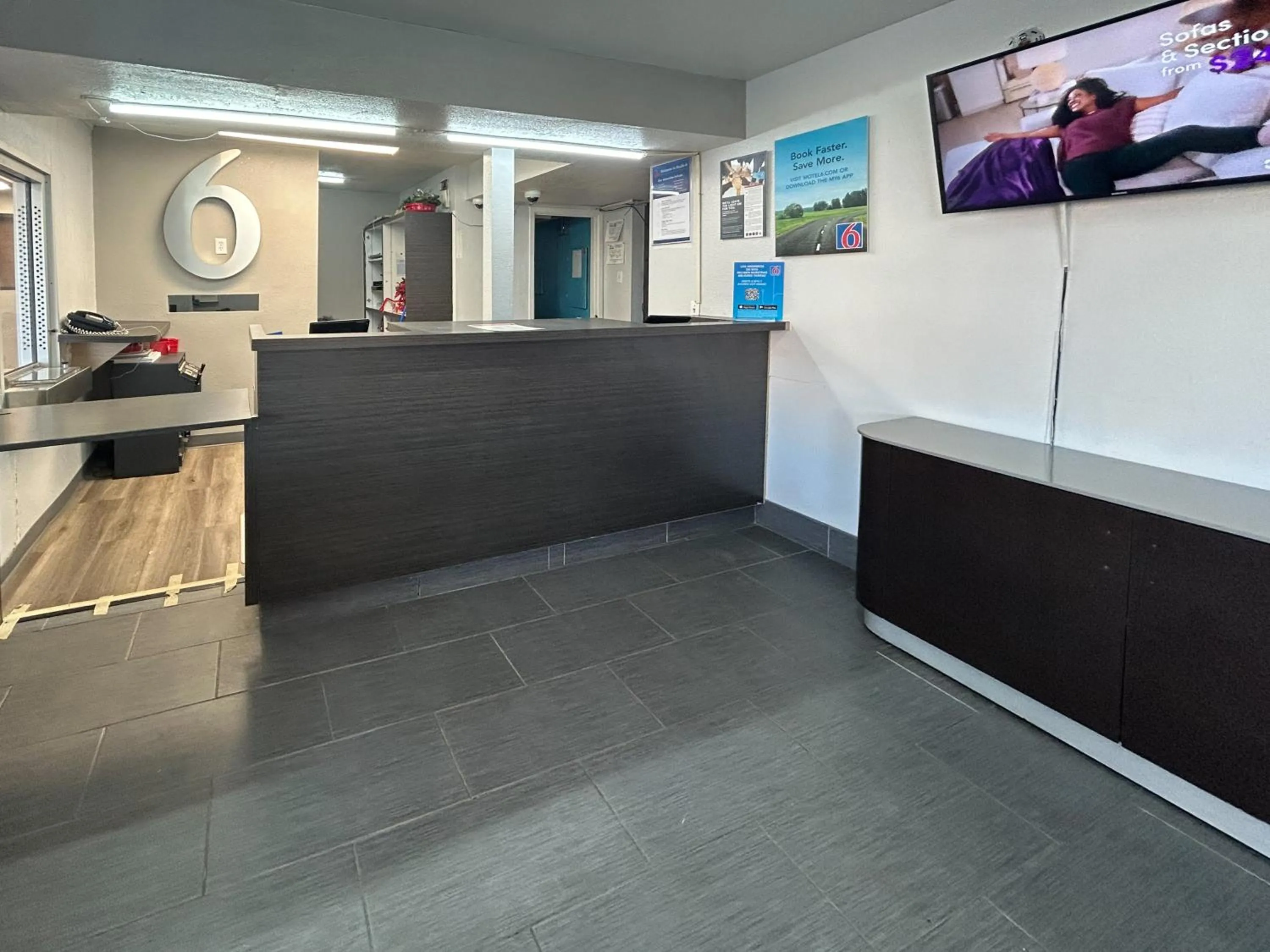 Lobby or reception in Studio 6 Lubbock, TX