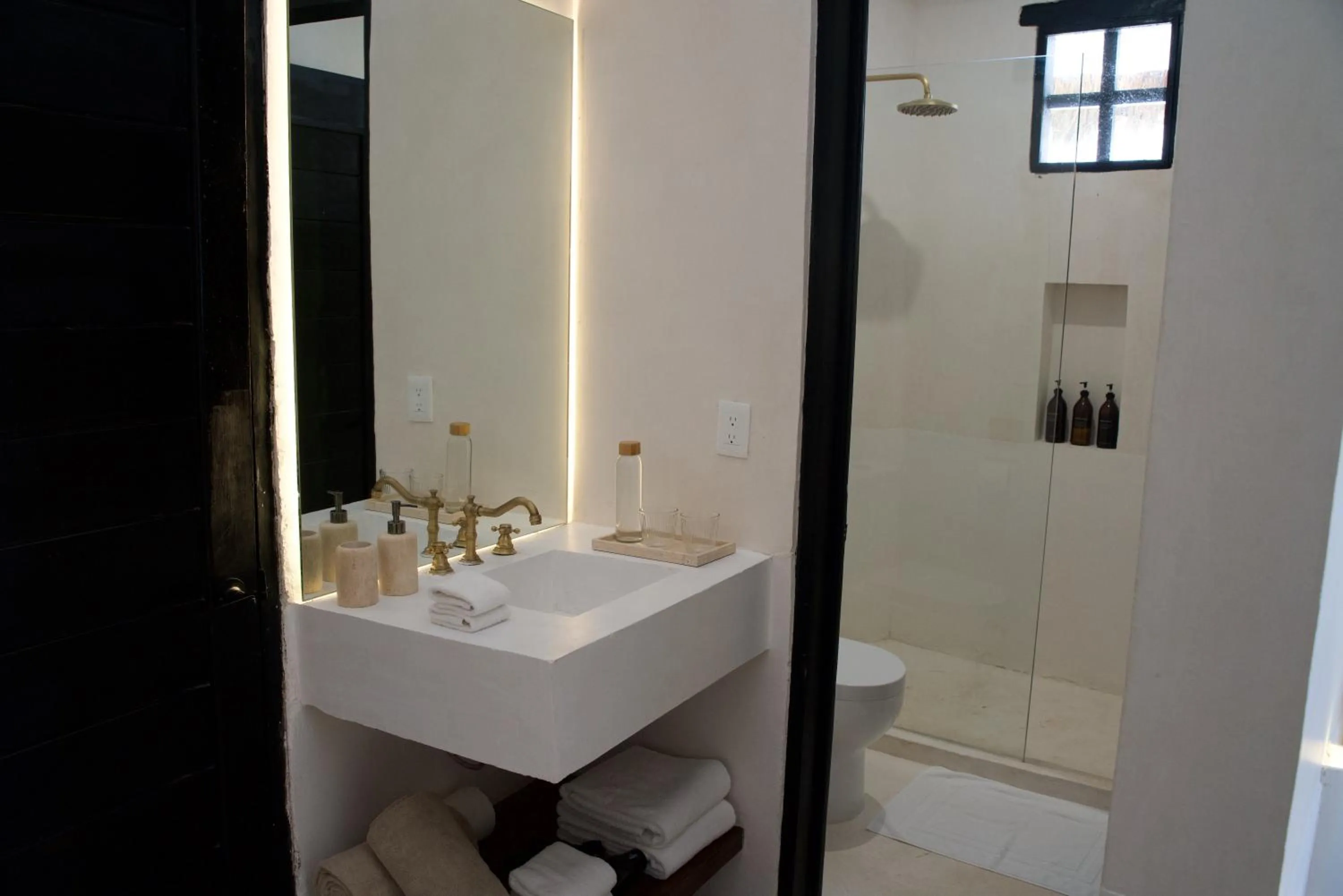 Shower in Casa Gitano