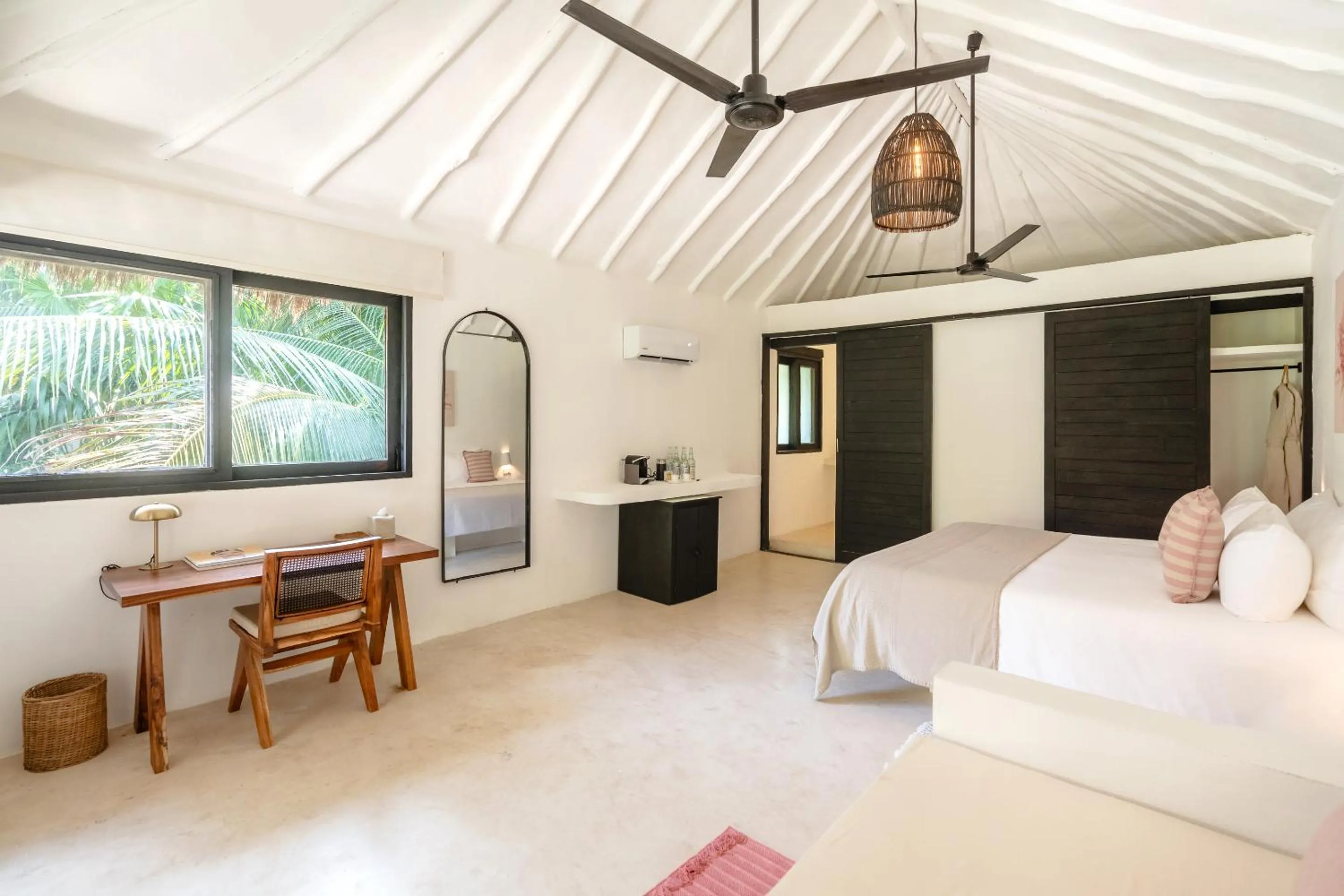 Toilet, Bed in Casa Gitano