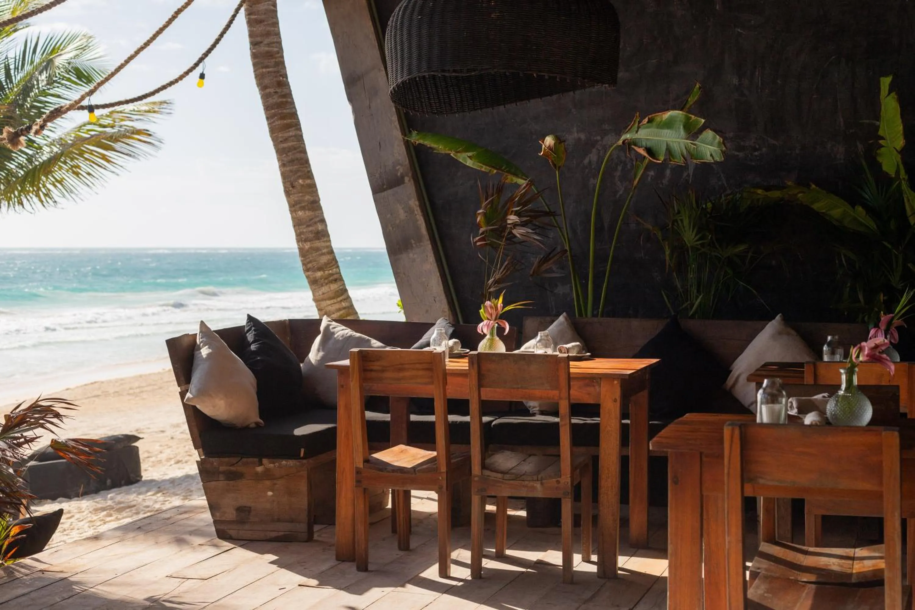 Restaurant/places to eat in Casa Gitano