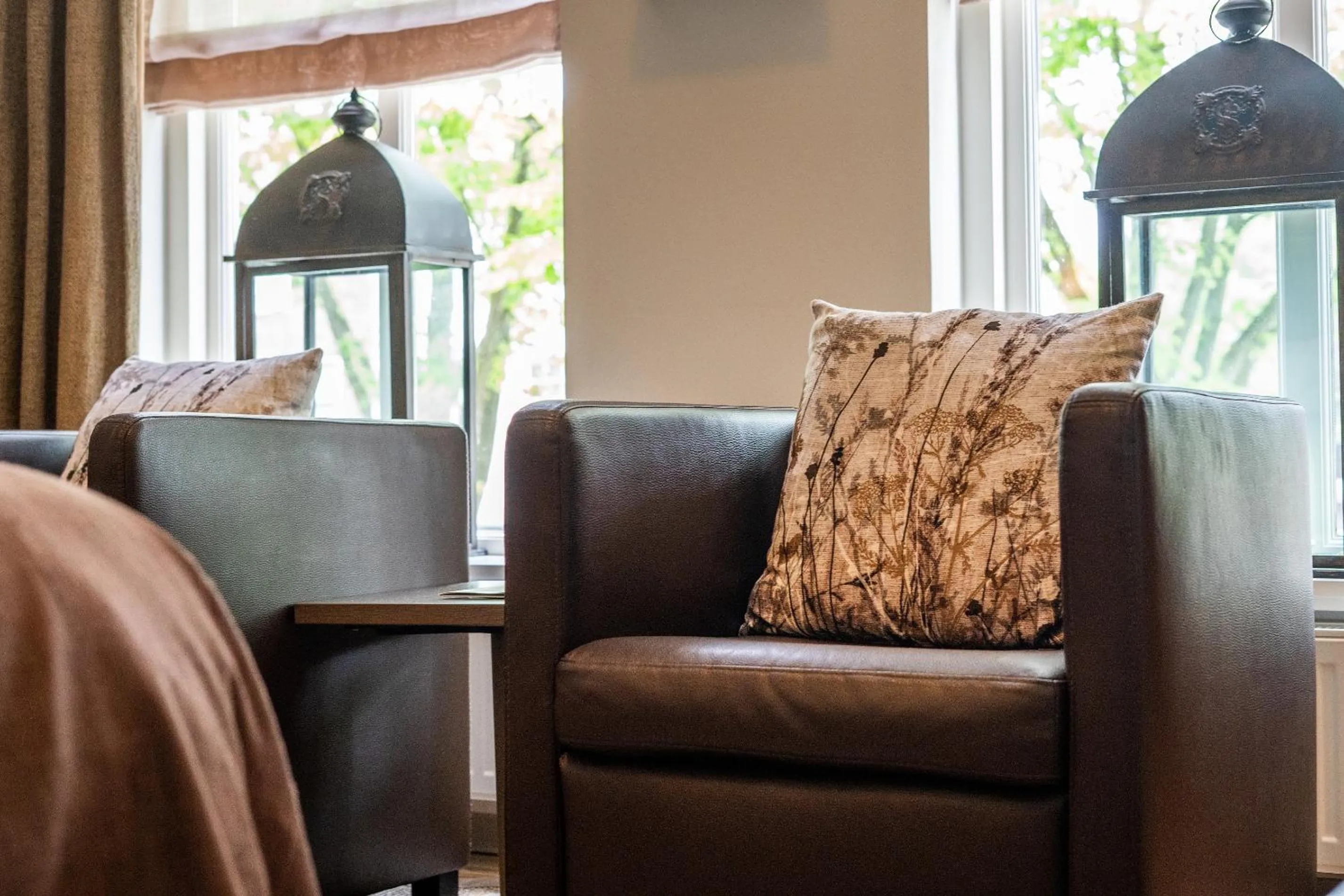 Seating area in Hotel Veere