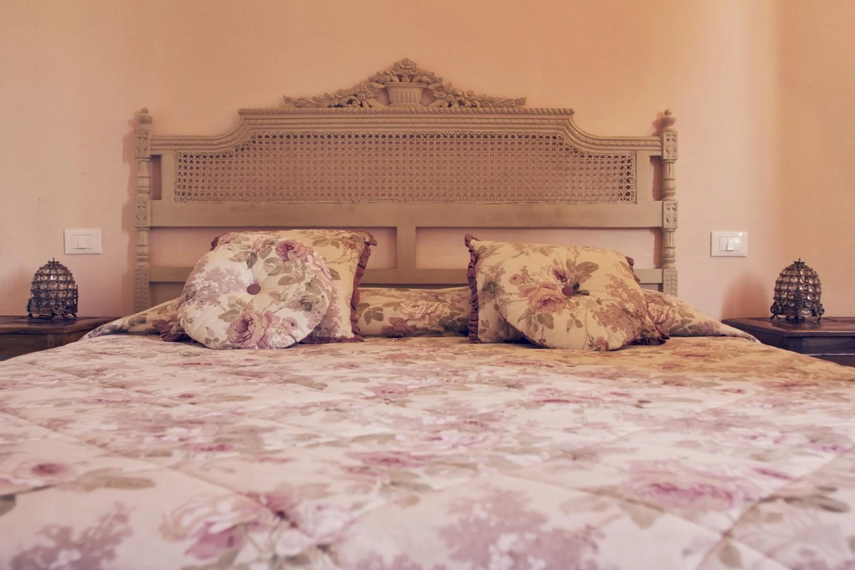 Large Double or Twin Room - single occupancy in Piccolo Navy