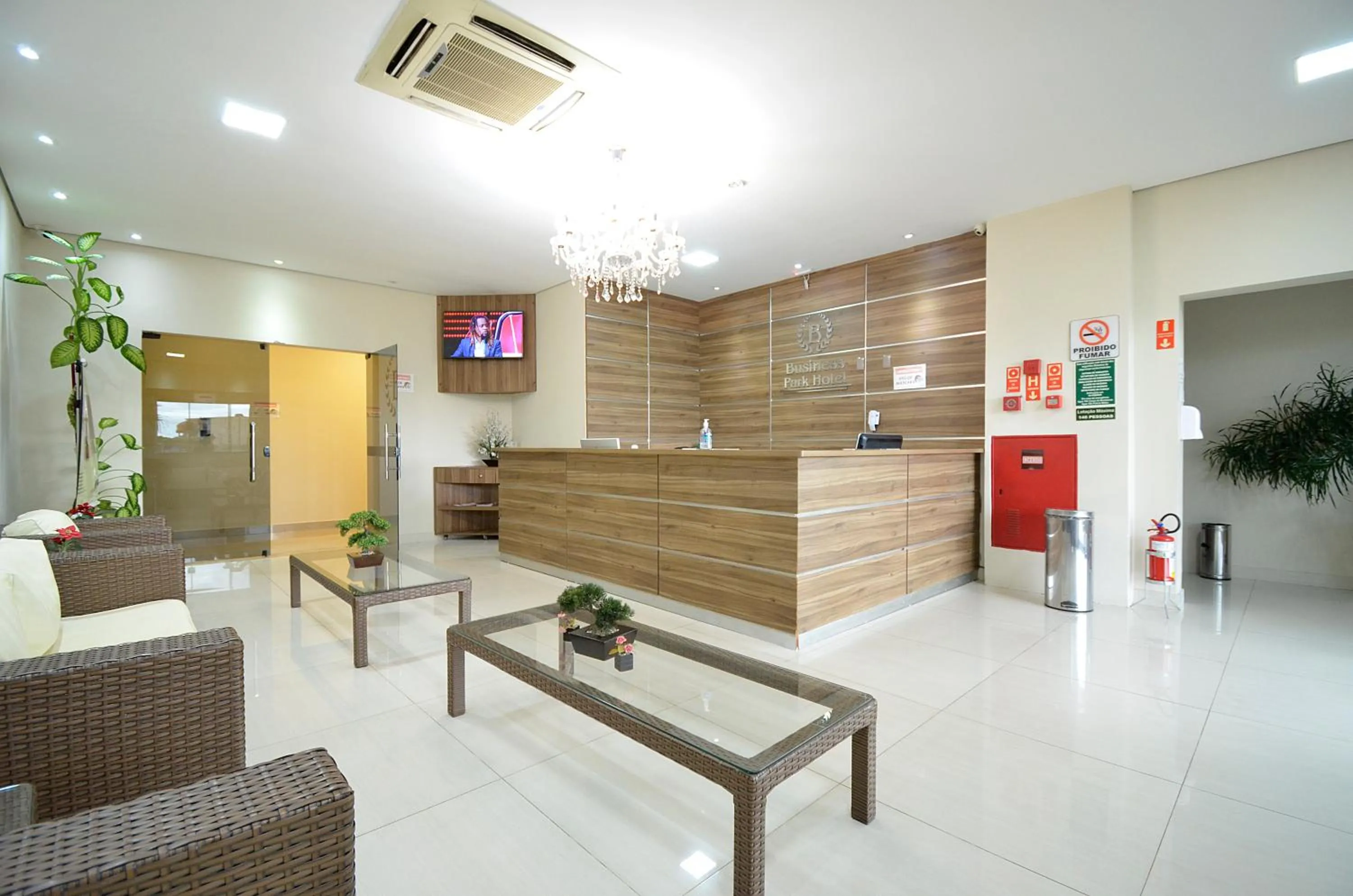 Lobby or reception in Business Park Hotel