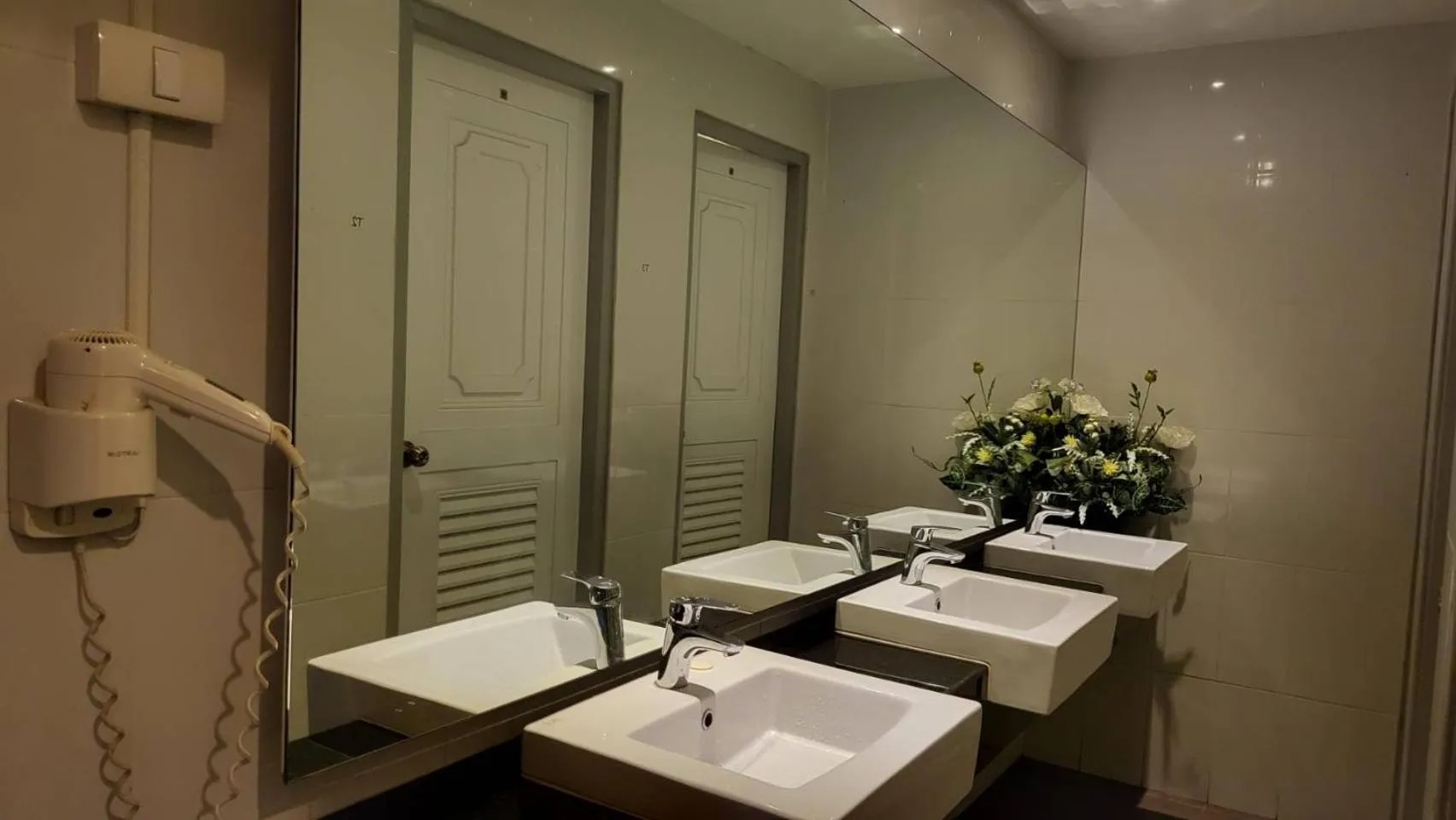 Bathroom in Terminal58hostel@town