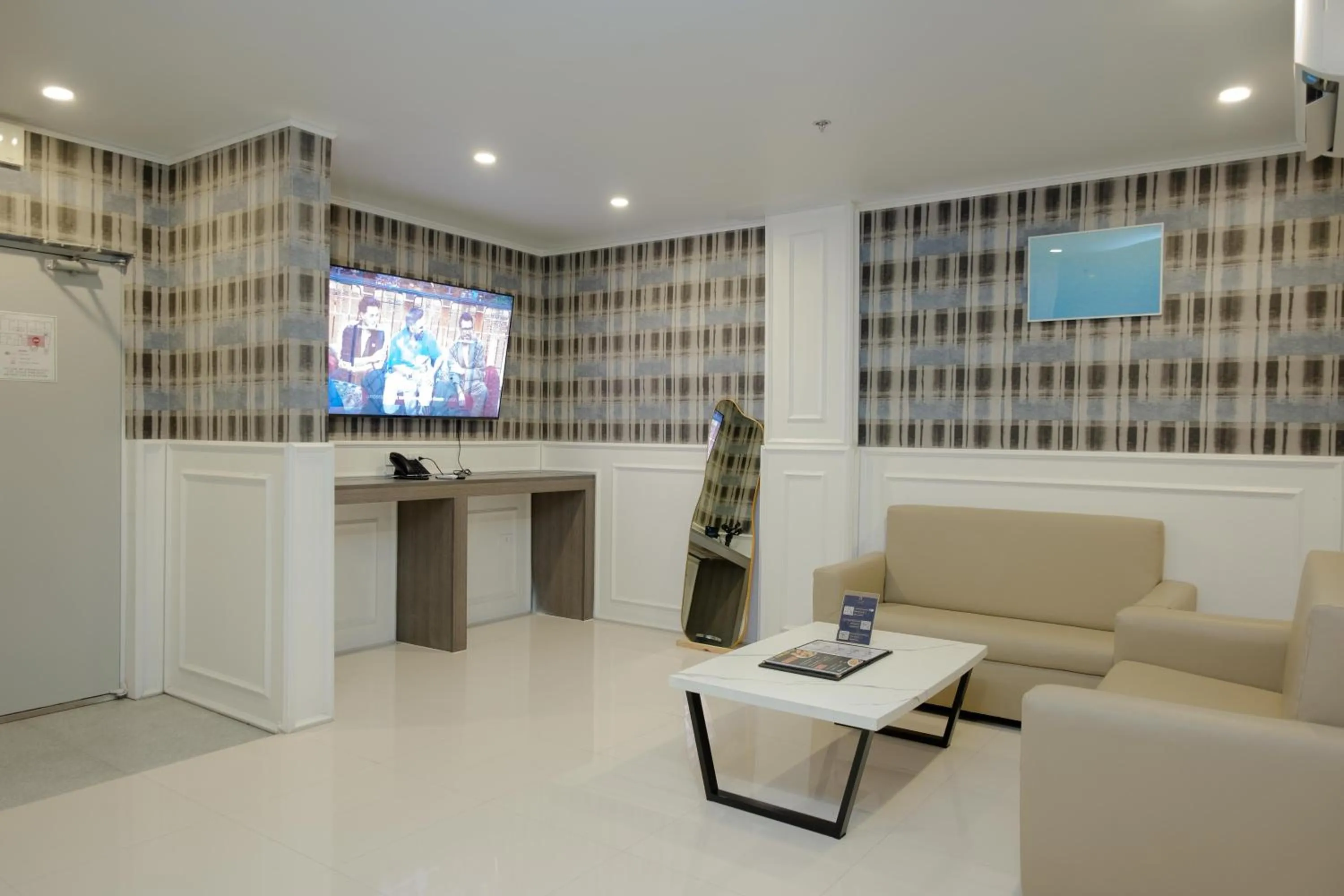 TV and multimedia in THE TIMES HOTEL