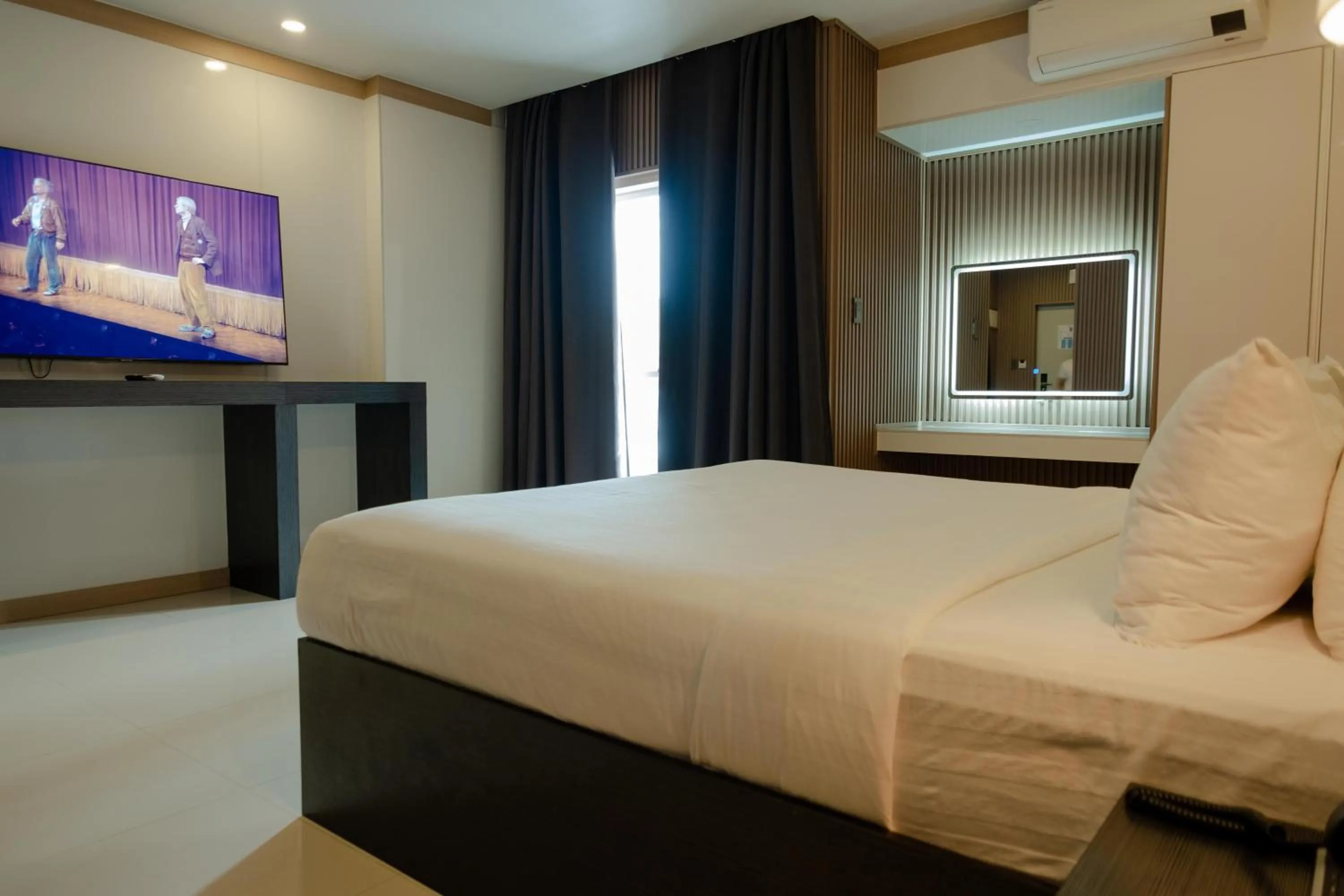 Bed in THE TIMES HOTEL