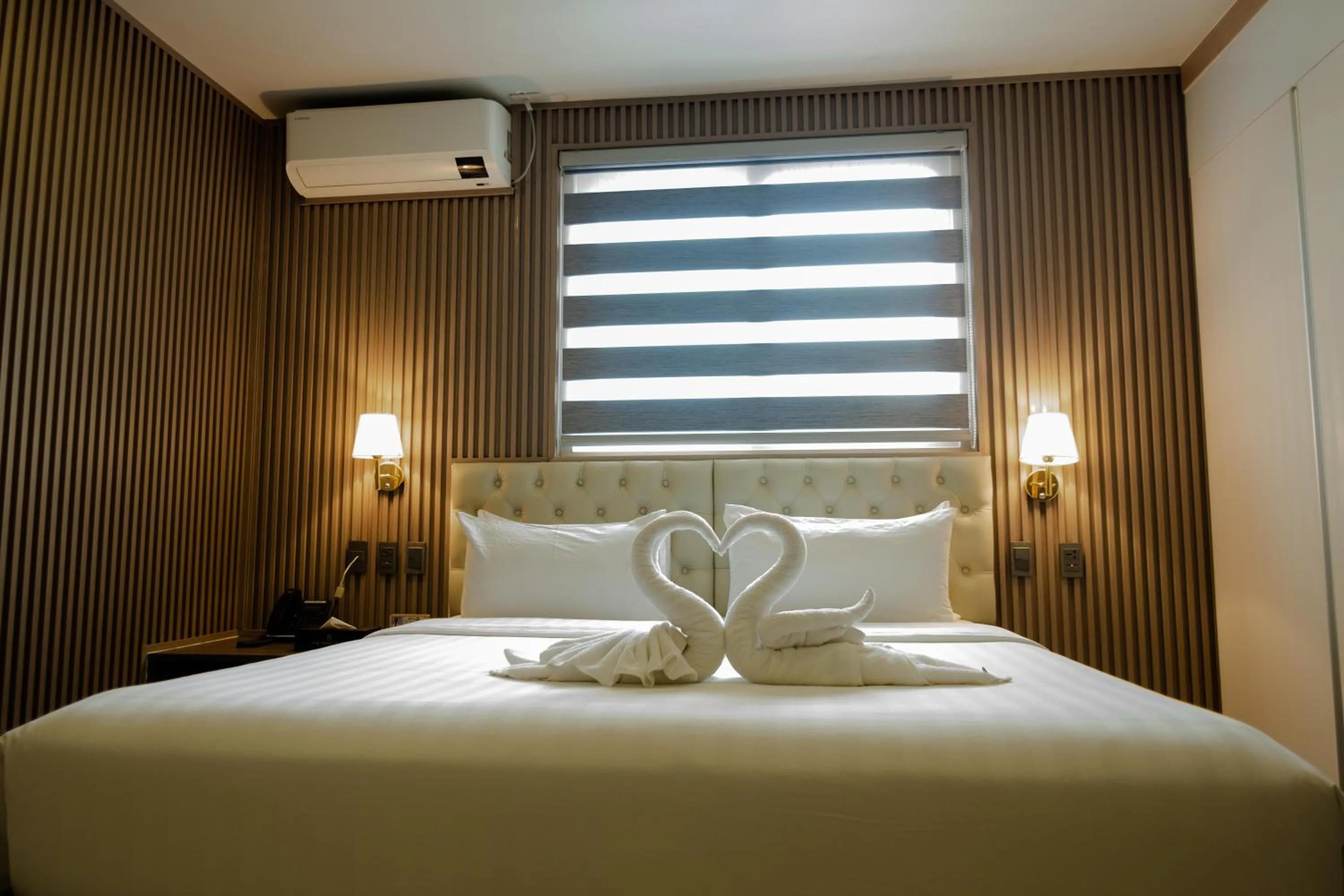 Bed in THE TIMES HOTEL