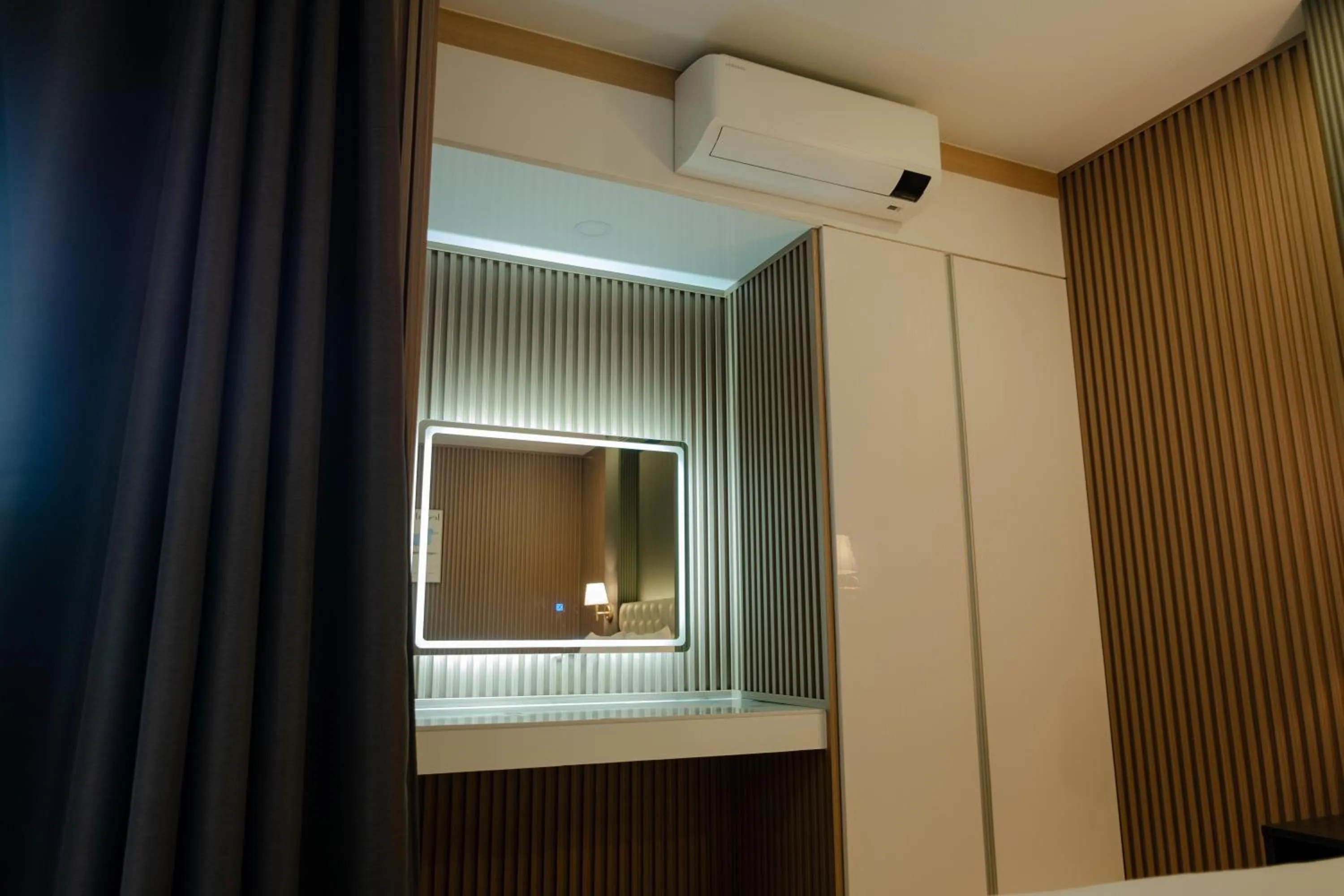 wardrobe in THE TIMES HOTEL