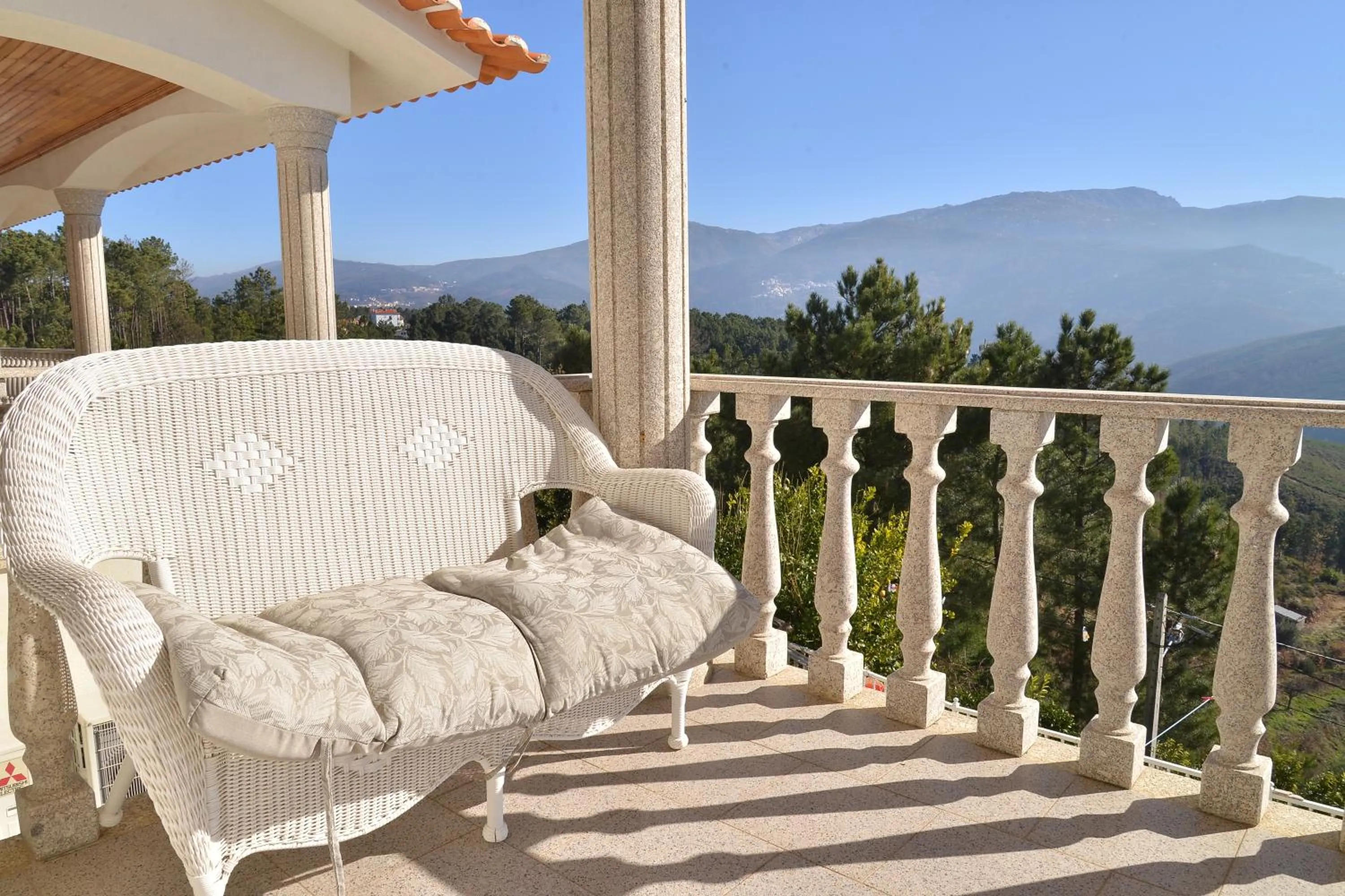 Property building in Casa Estrela de Alva