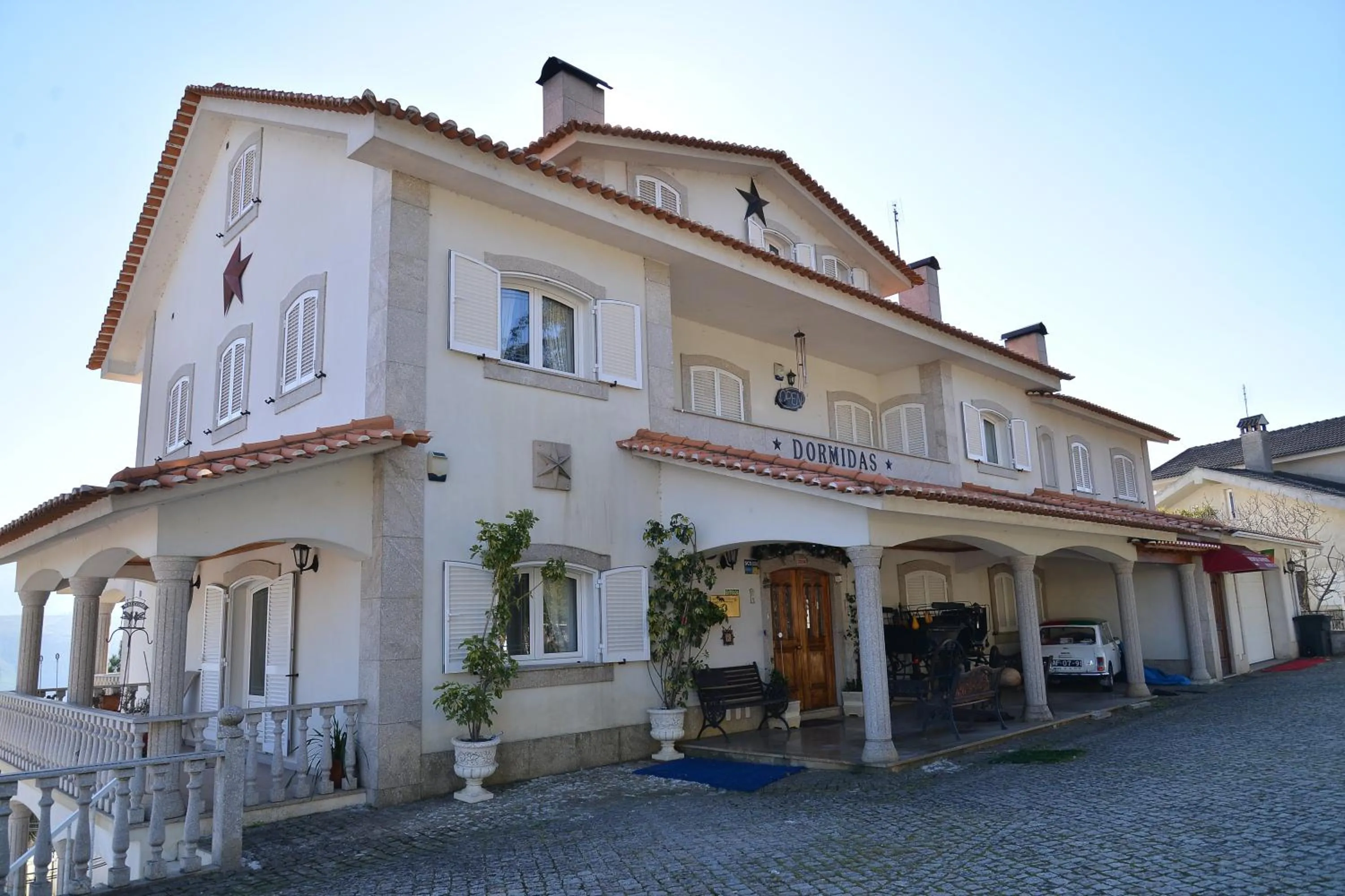 Property building in Casa Estrela de Alva