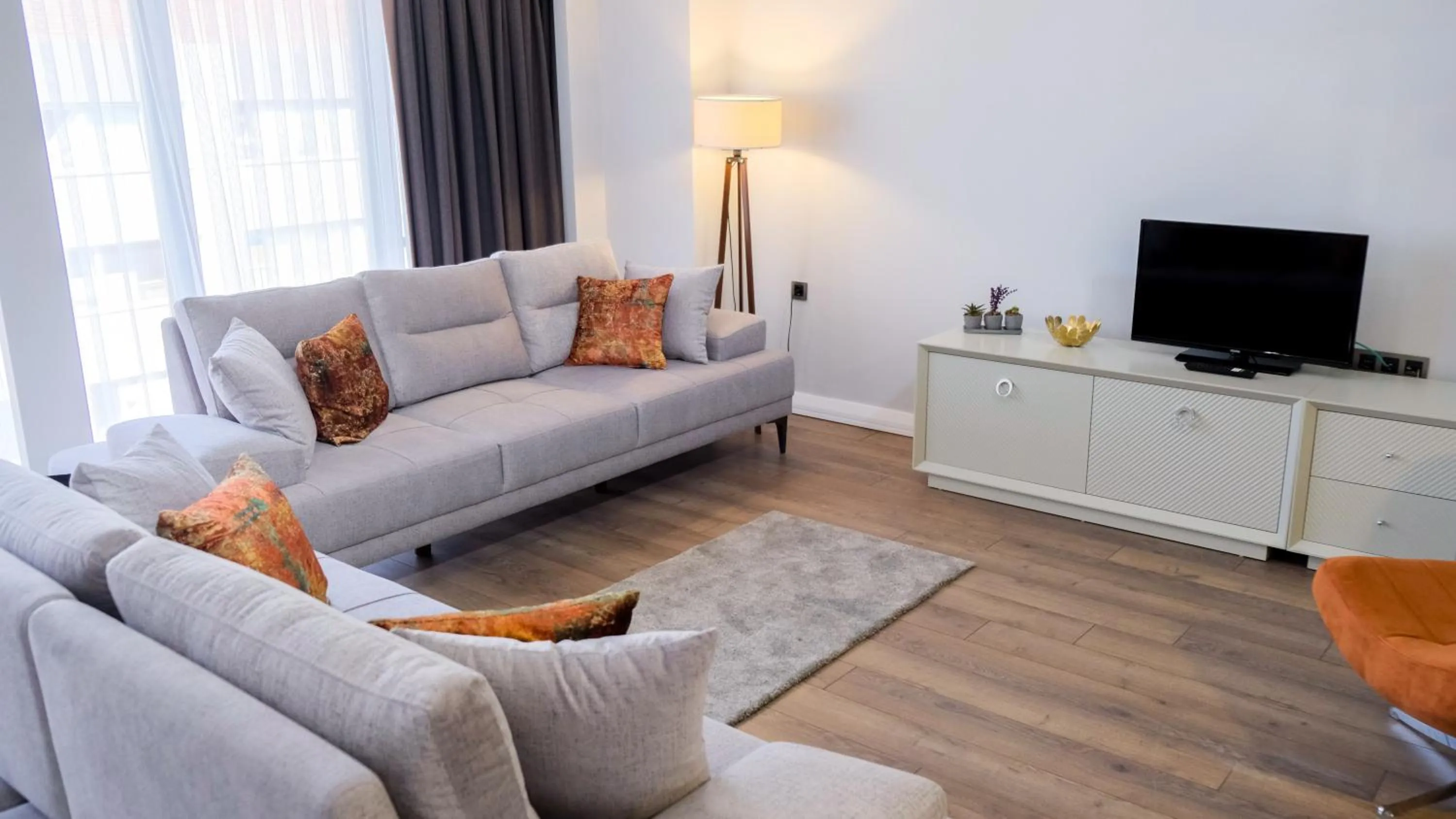 Communal lounge/ TV room in MYWAY DELUXE Alsancak