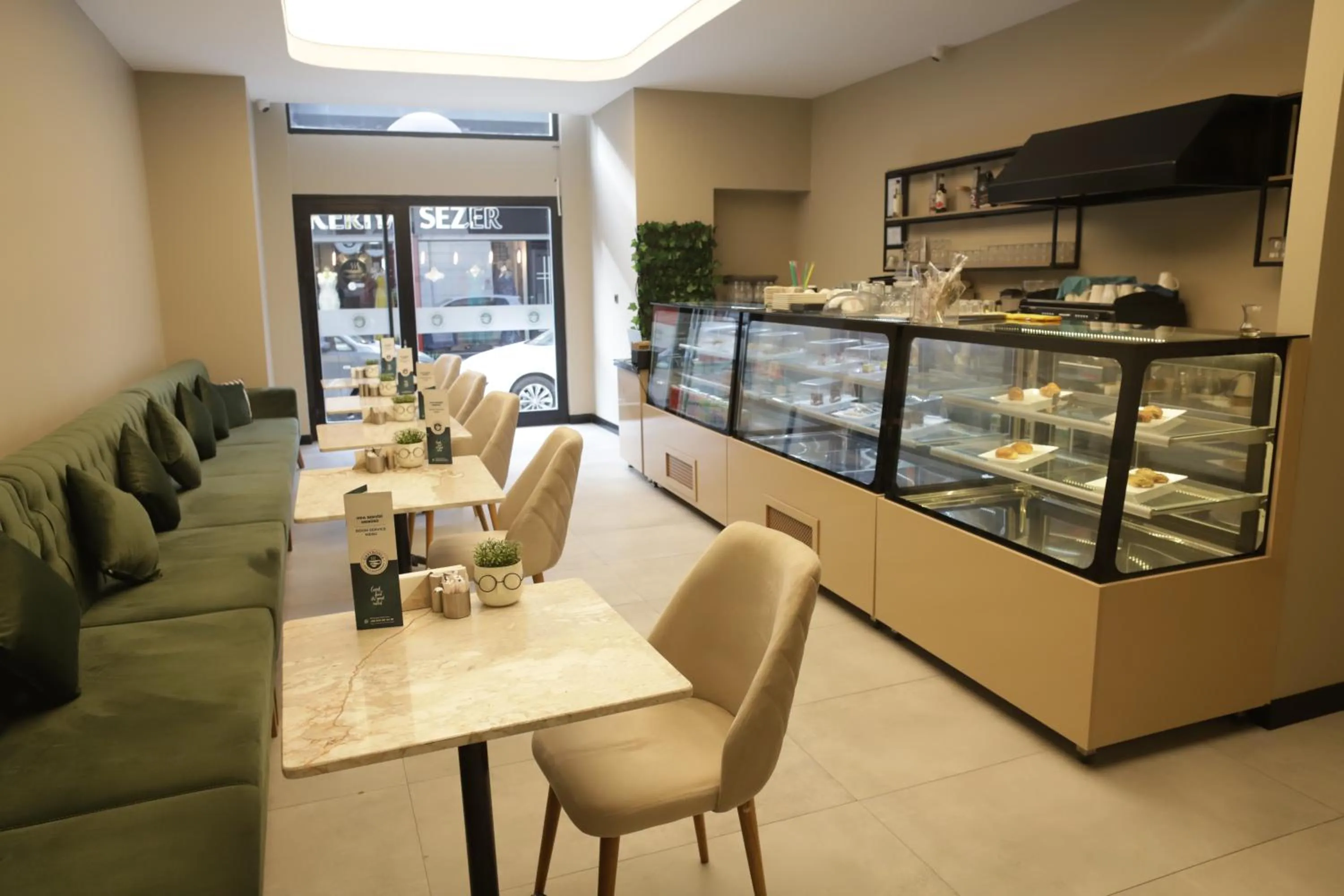 Restaurant/places to eat in MYWAY DELUXE Alsancak