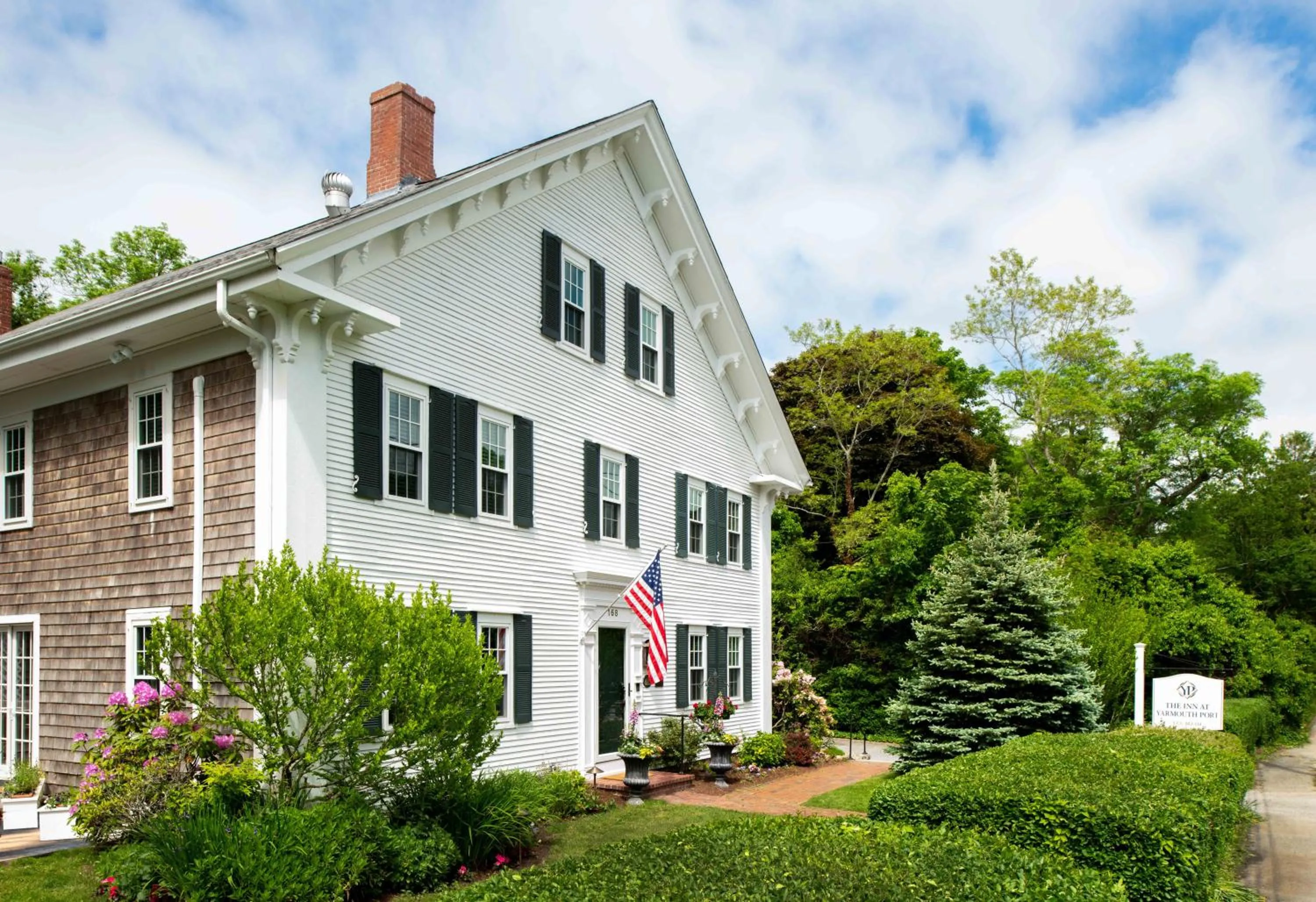 Property building in The Inn at Yarmouth Port