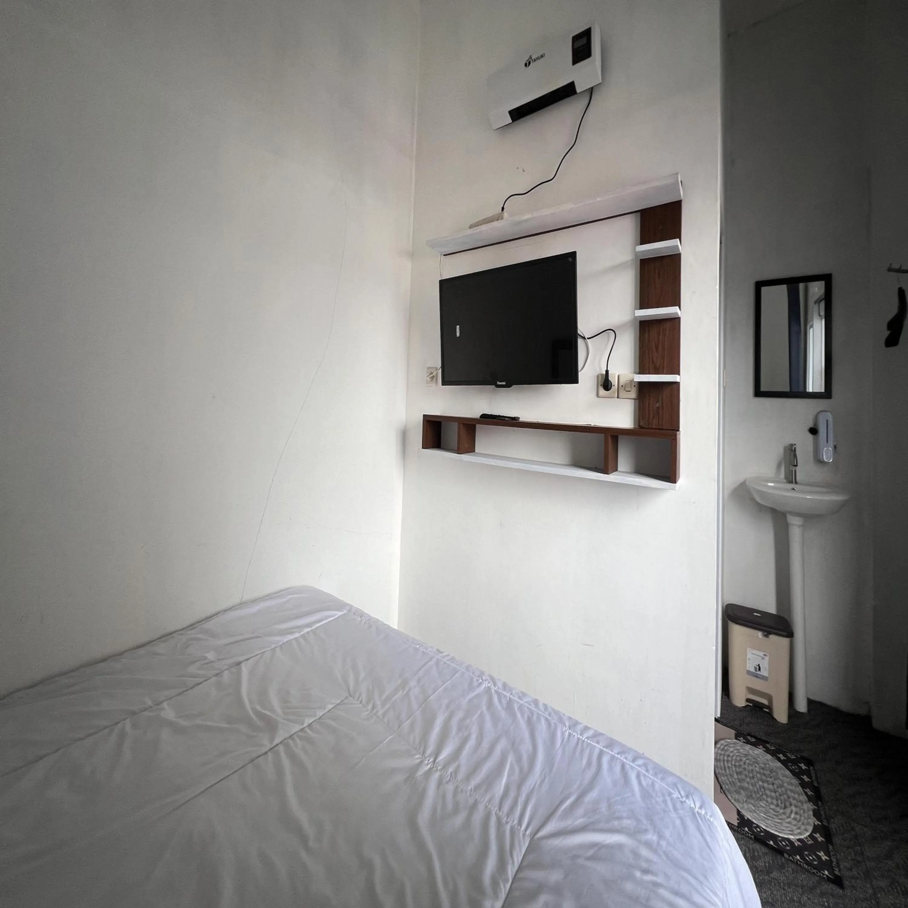 Bedroom, Bed in AN Homestay Syariah Mitra RedDoorz Wonosobo