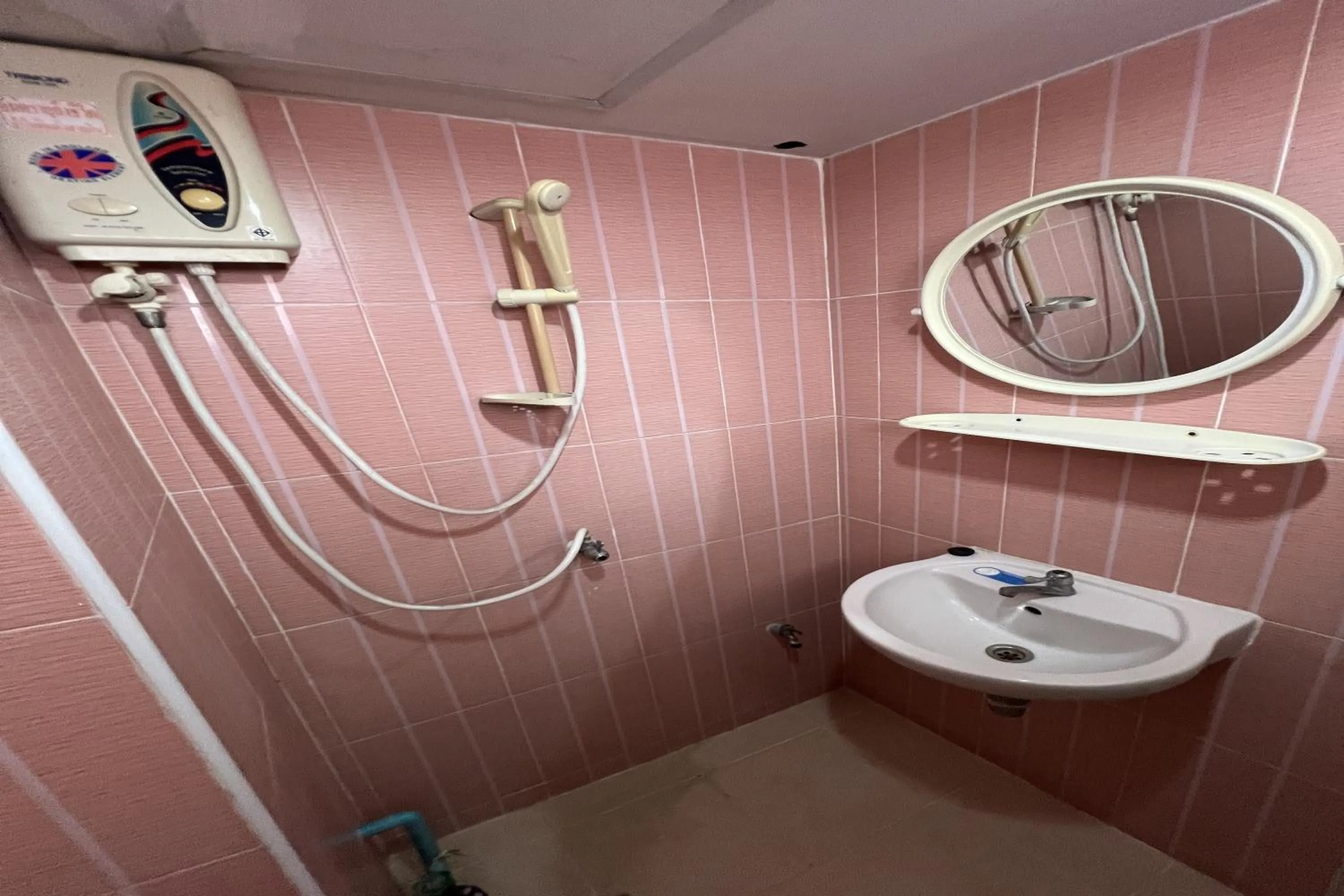 Bathroom in Phongsathon Mansion